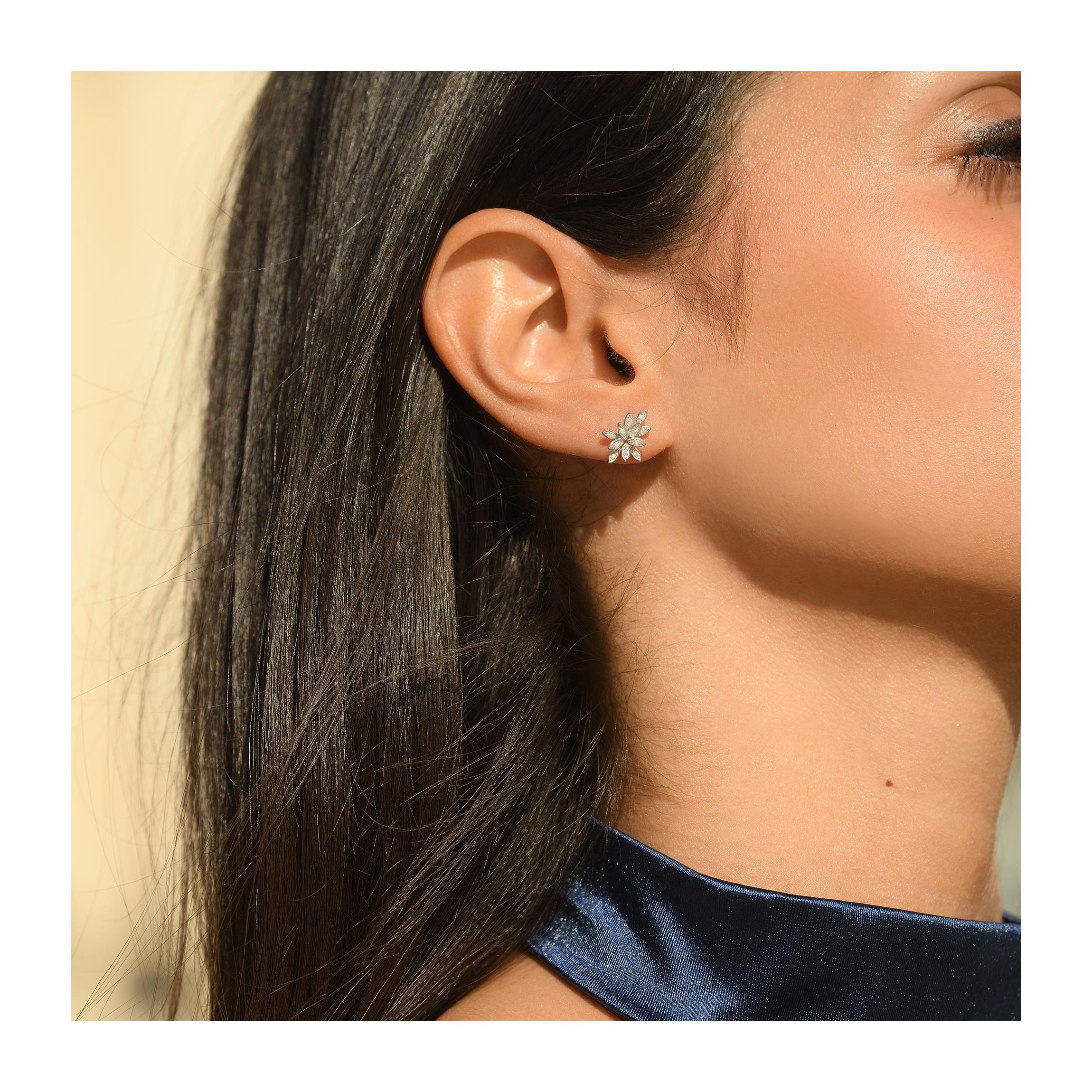 Boucles D'Oreilles "Bouquet" D0,12/22
