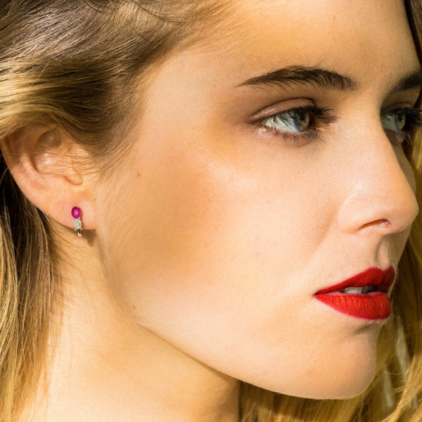 Boucles D'Oreilles "Lisemore" Diamants 0,04/14 & Rubis 0,96/2 - Or Blanc 375/1000