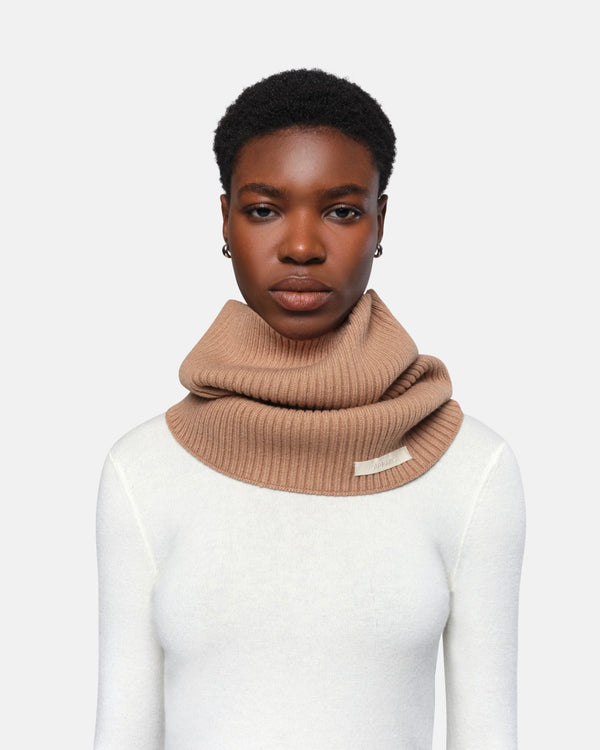 Albi Neck Warmner Beige
