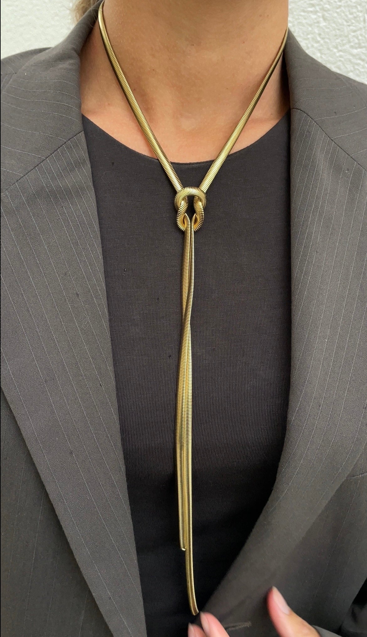 Collier Knot Snake