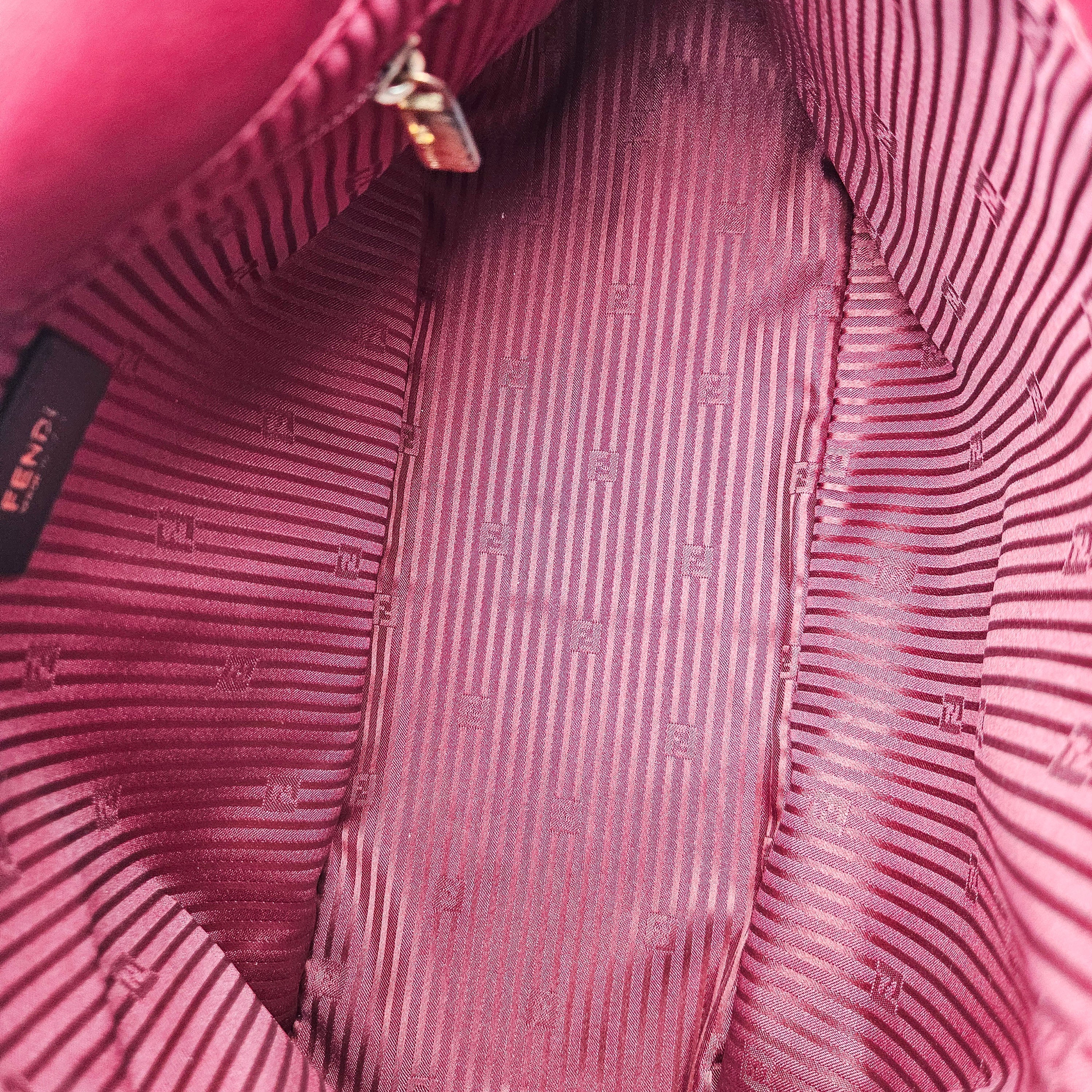 Fendi Mama Baguette Cuir Rouge