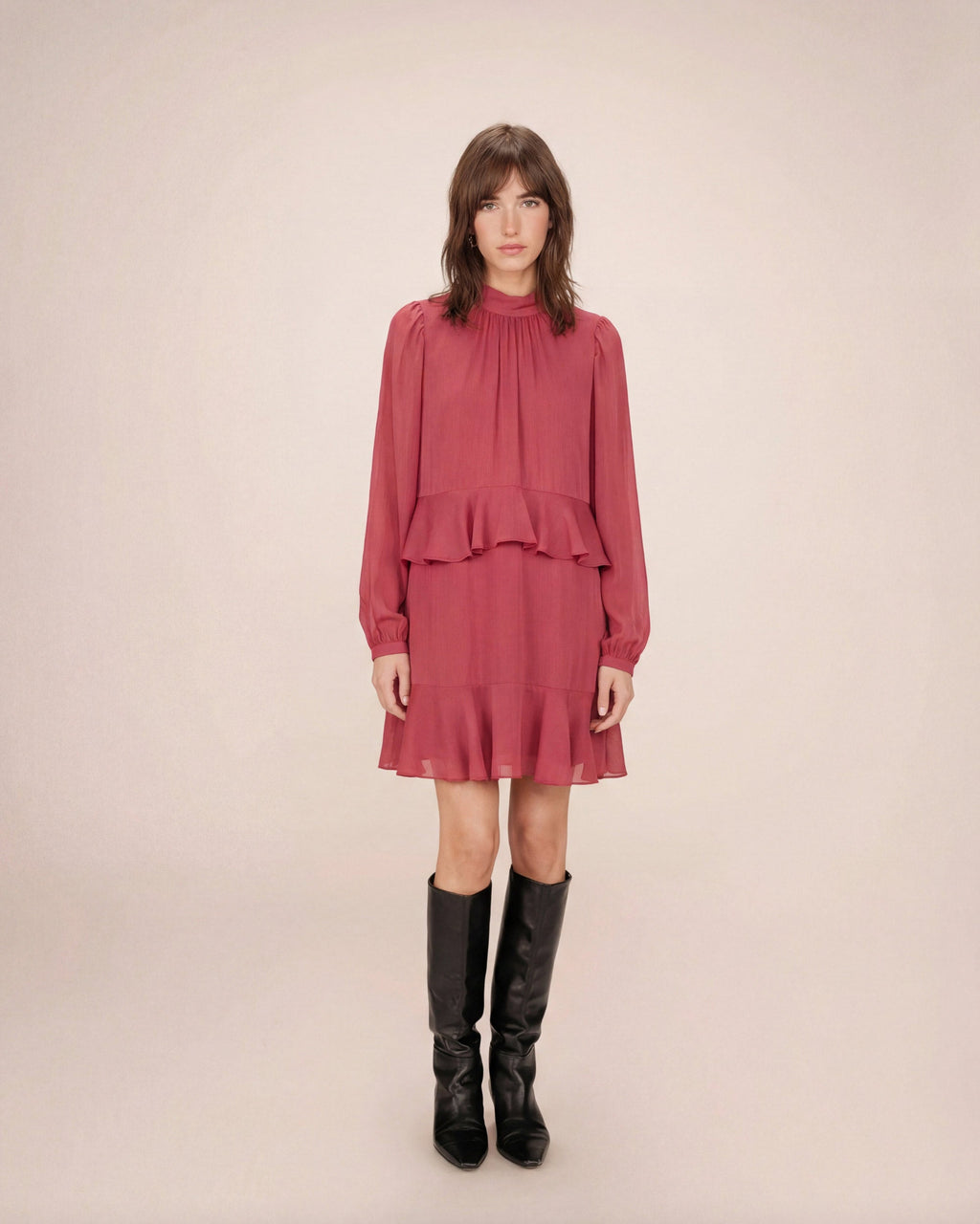 Robe Courte Fluide À Volant Blush Sahelle