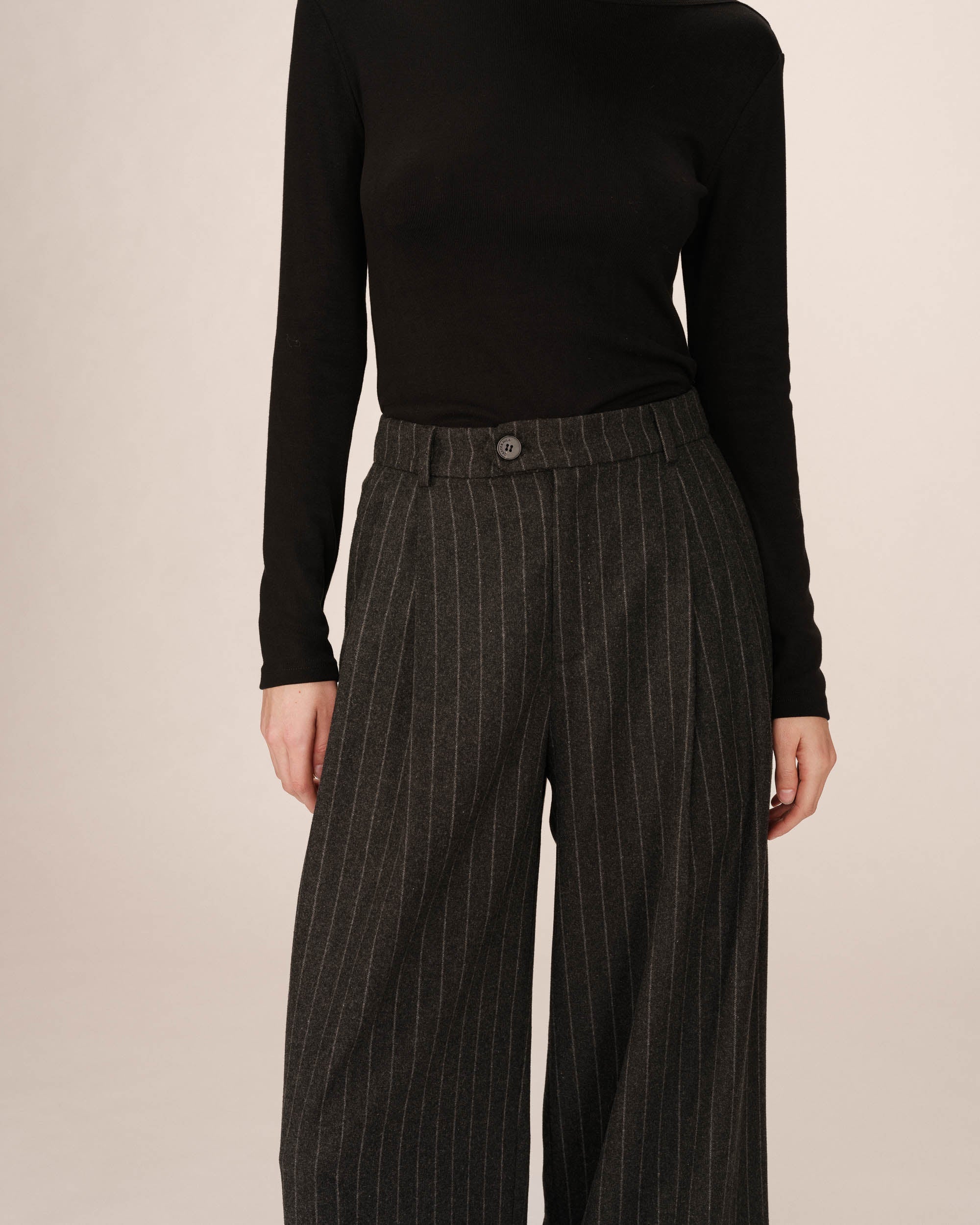 Pantalon Tailleur Rayures Carbone Senna