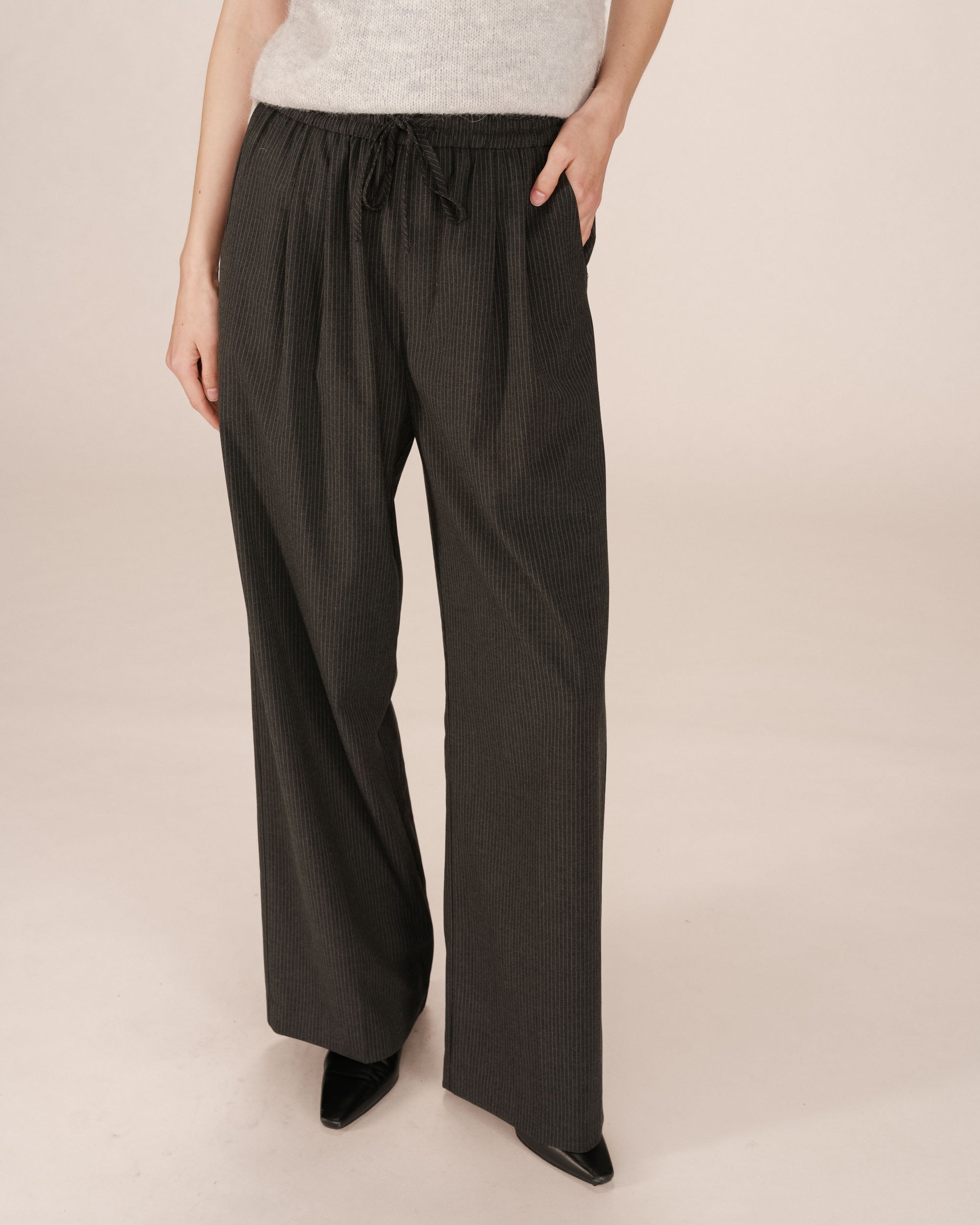 Pantalon A Rayures Anthracite Stay