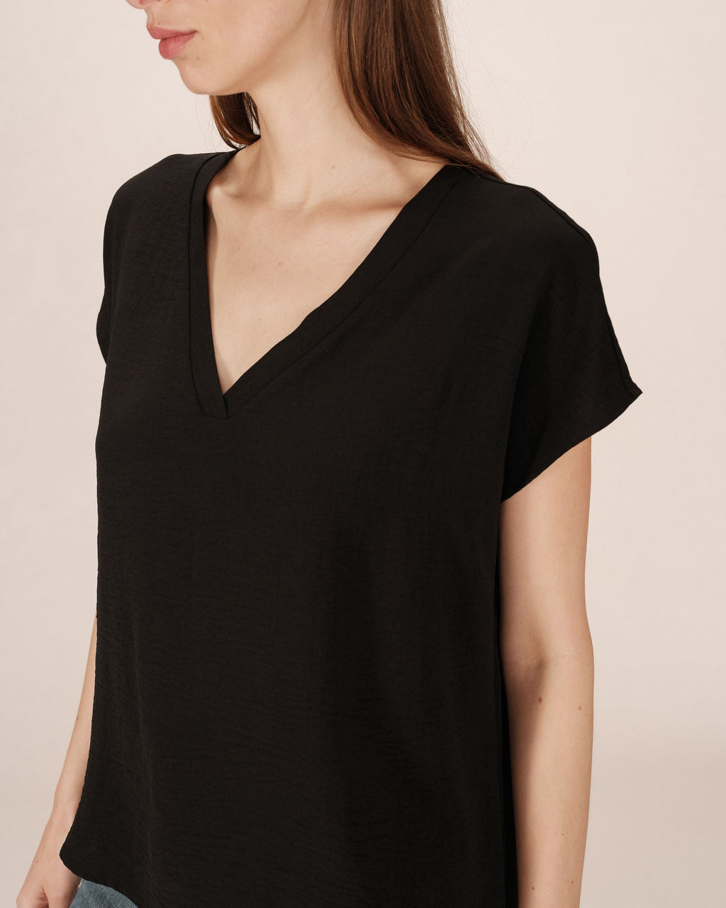 Top Fluide Encolure V Noir Season
