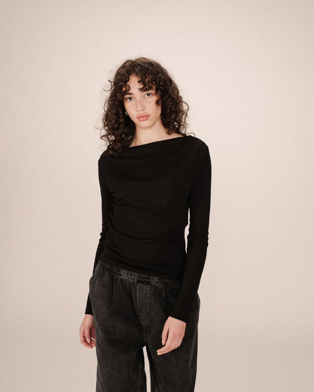 Top Drape Asymetrique Noir Sioux