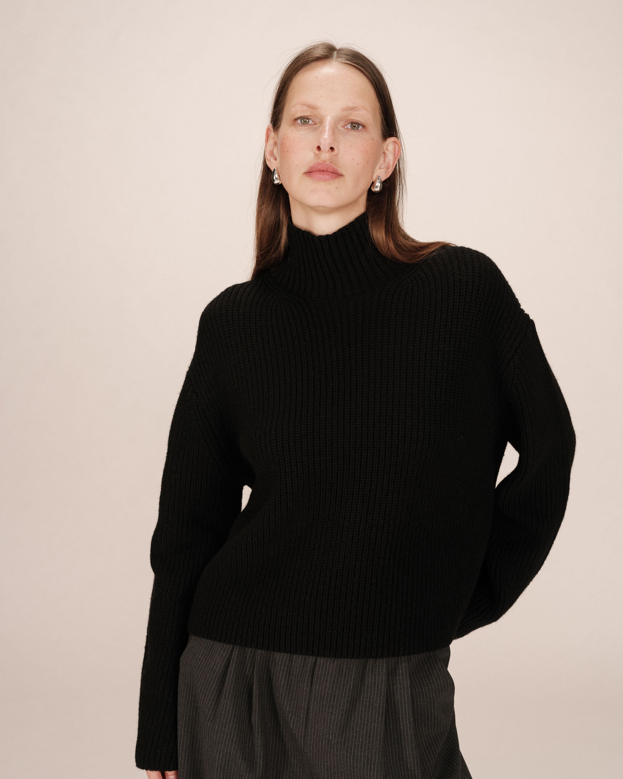 Pull Noir Sagan