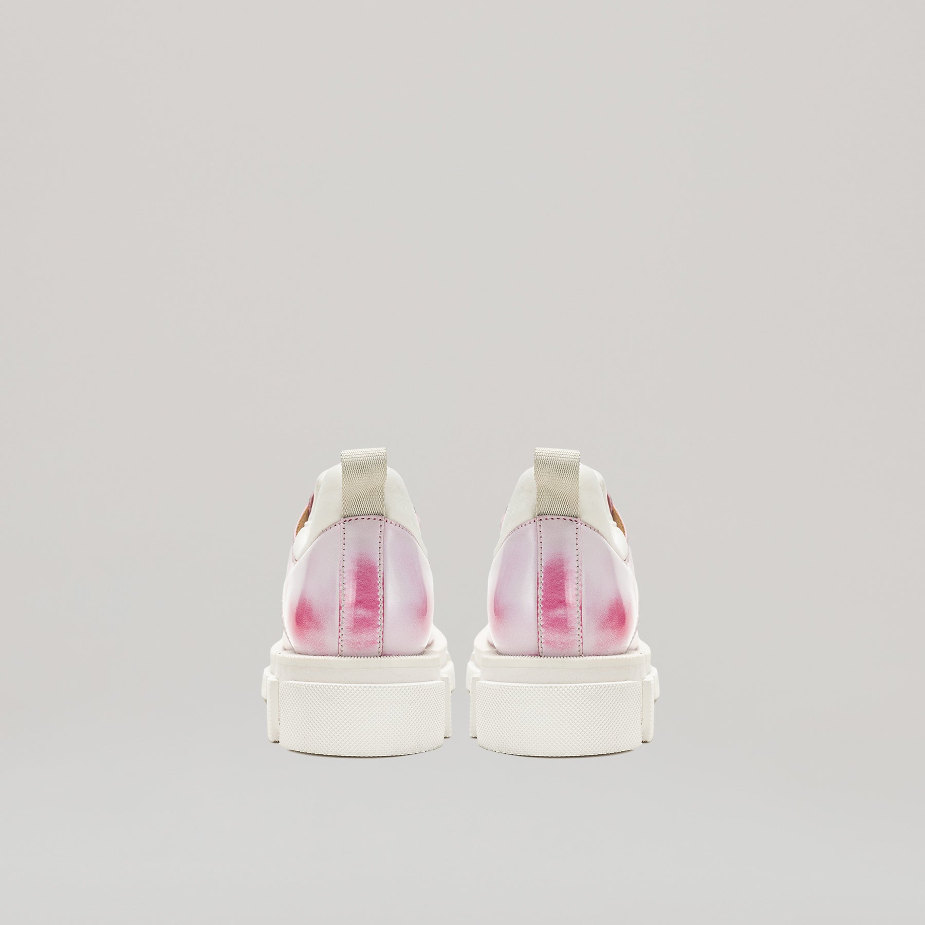 Derbies Gao Metal Logo Plate - White/Pink