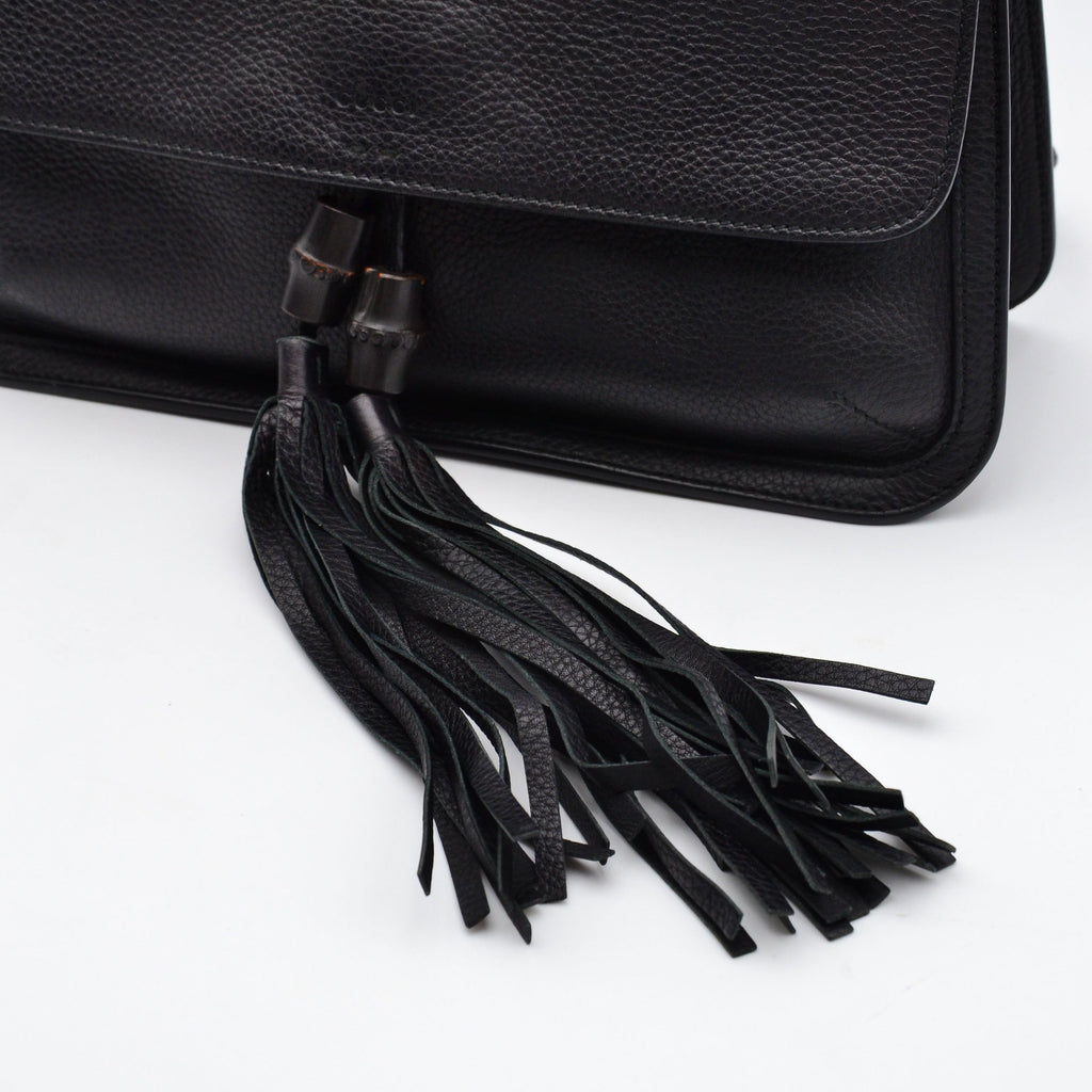 Gucci Daily Flap Cuir Grainé Noir — Pompon Bambou