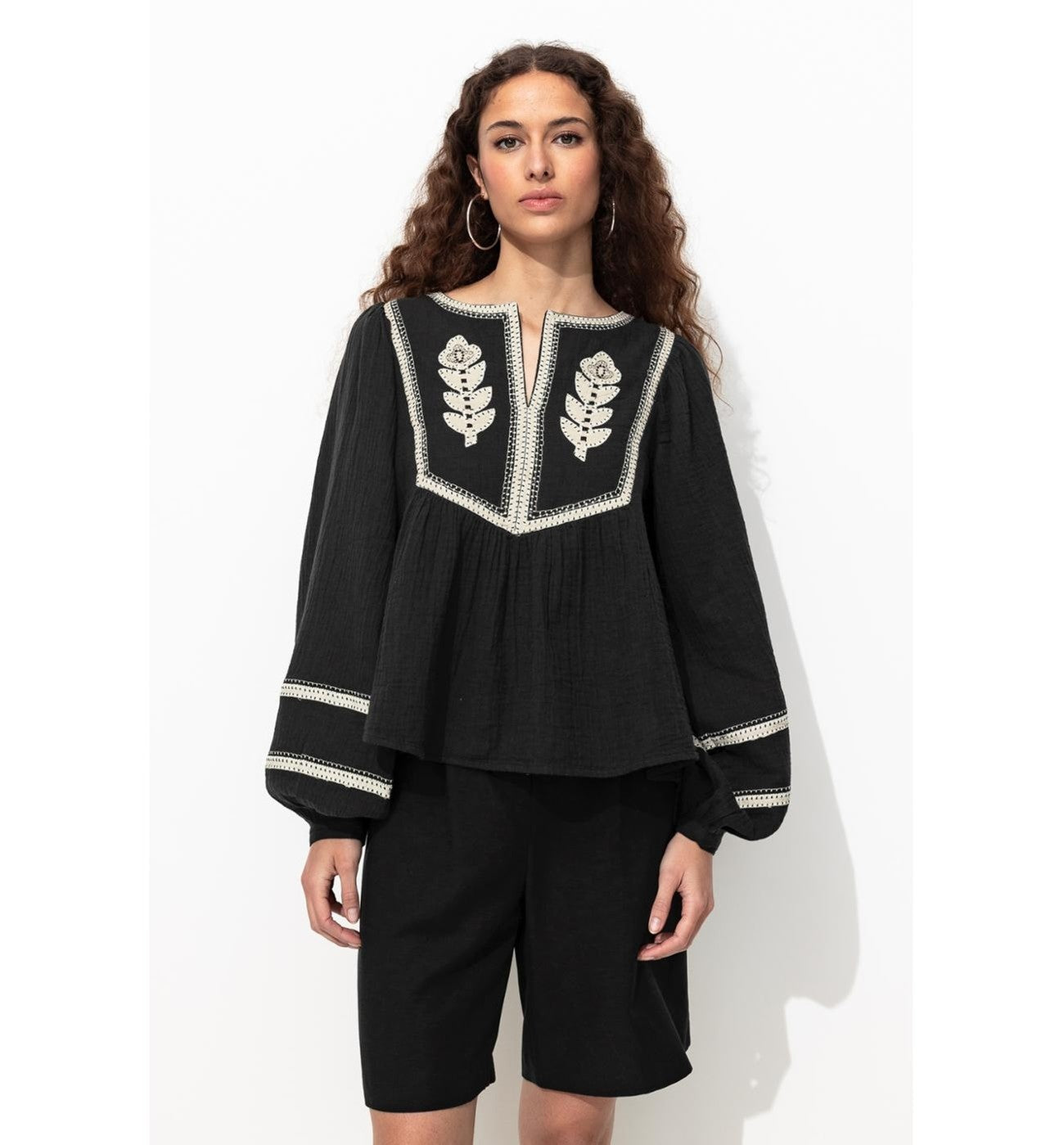 Blouse Folk Brodée Femme - Noir Uni Fonce