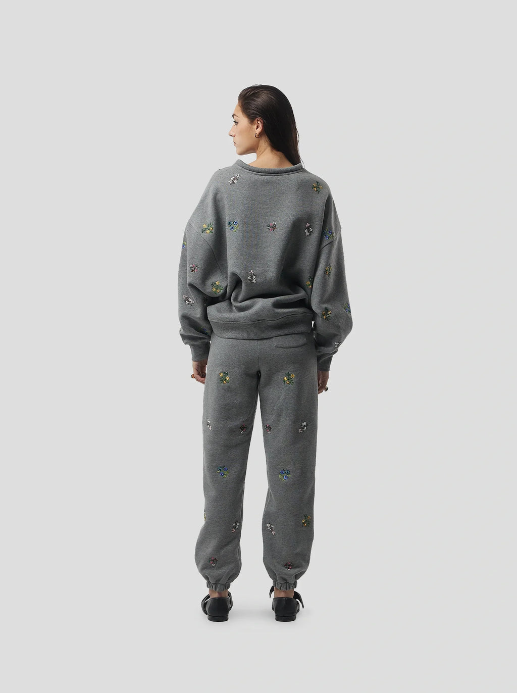 Pantalon Kiara In Grey Beaded Embroideried Fleece