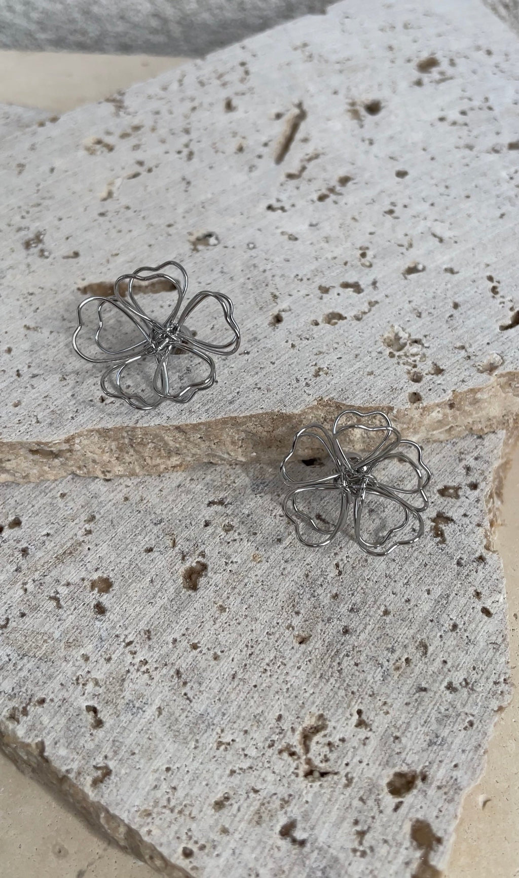 Boucles D'Oreilles Dainty Flower