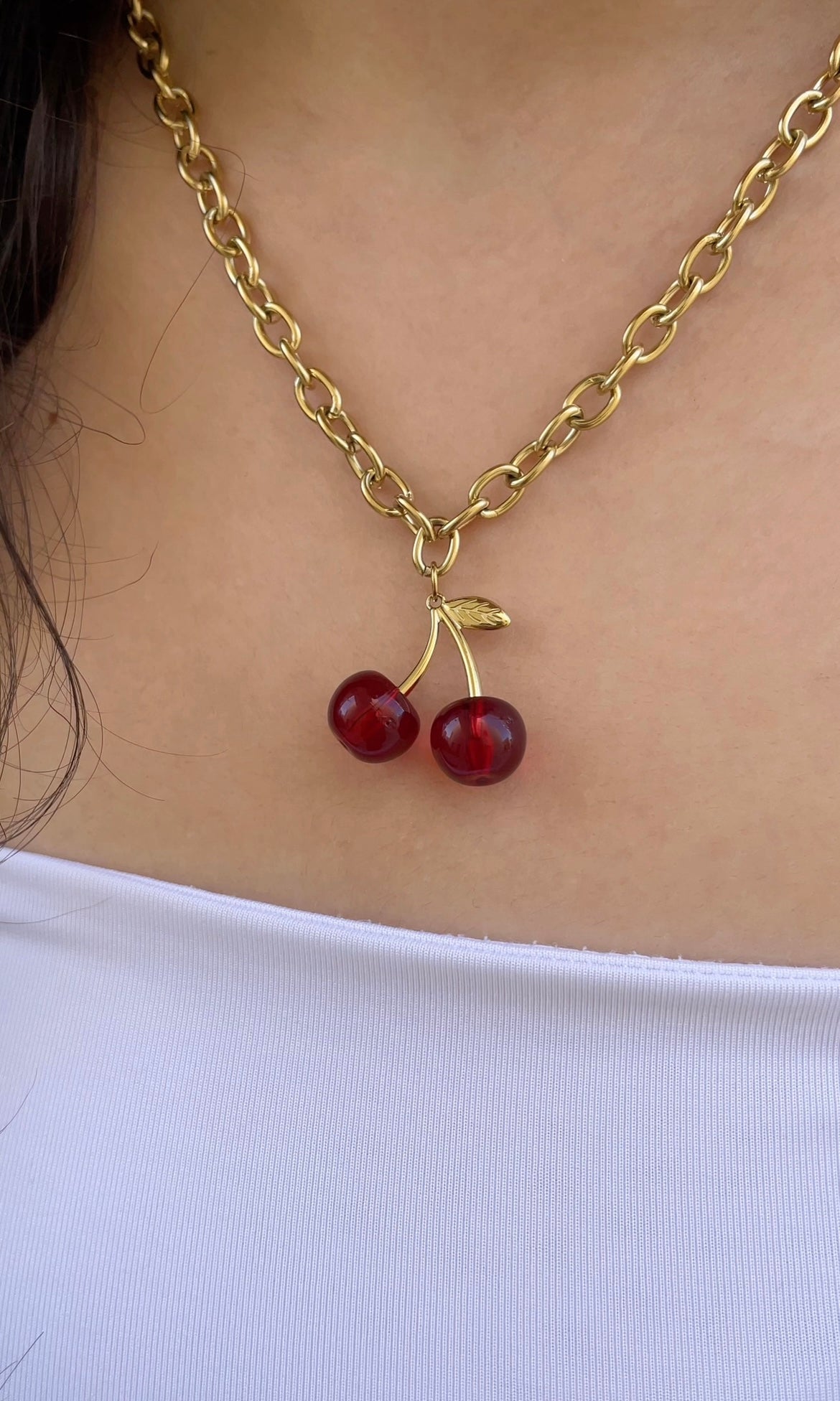 Collier Cherry
