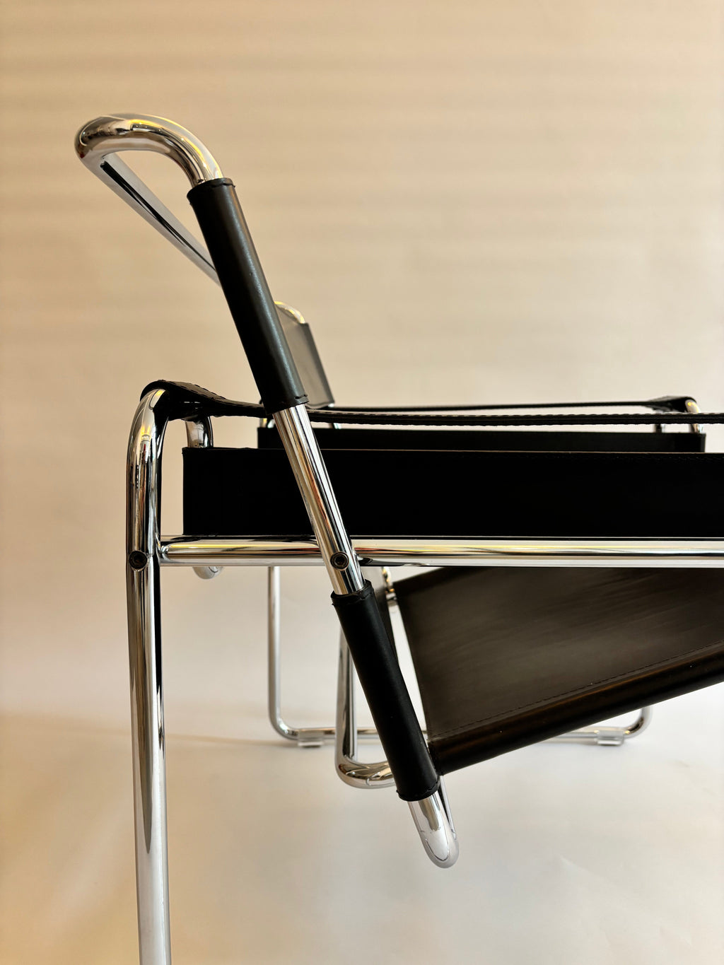 Fauteuil Wassily Par Marcel Breuer Pour Gavina