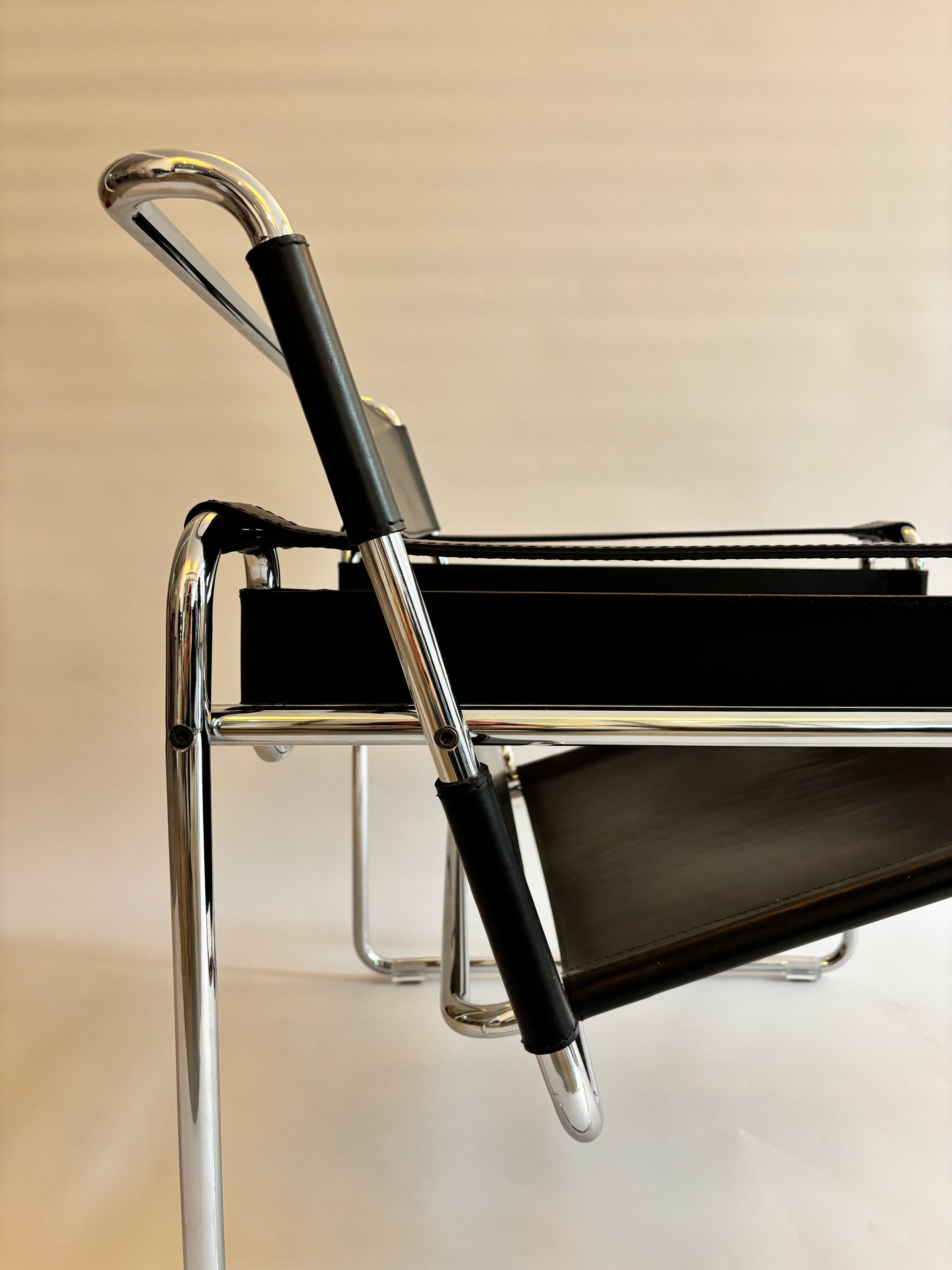 Fauteuil Wassily Par Marcel Breuer Pour Gavina