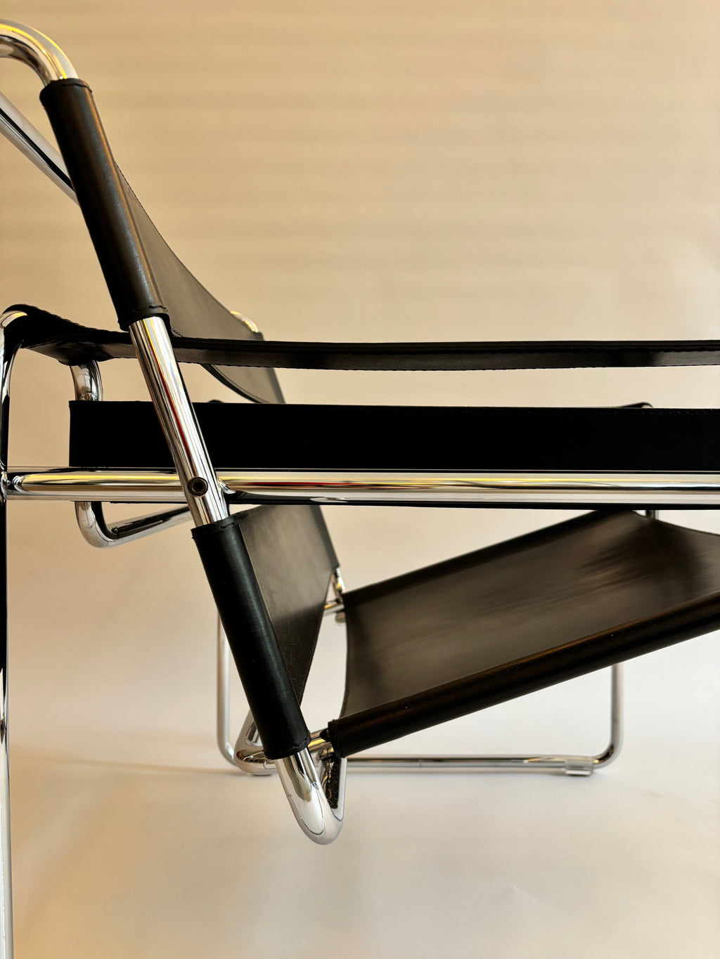 Fauteuil Wassily Par Marcel Breuer Pour Gavina
