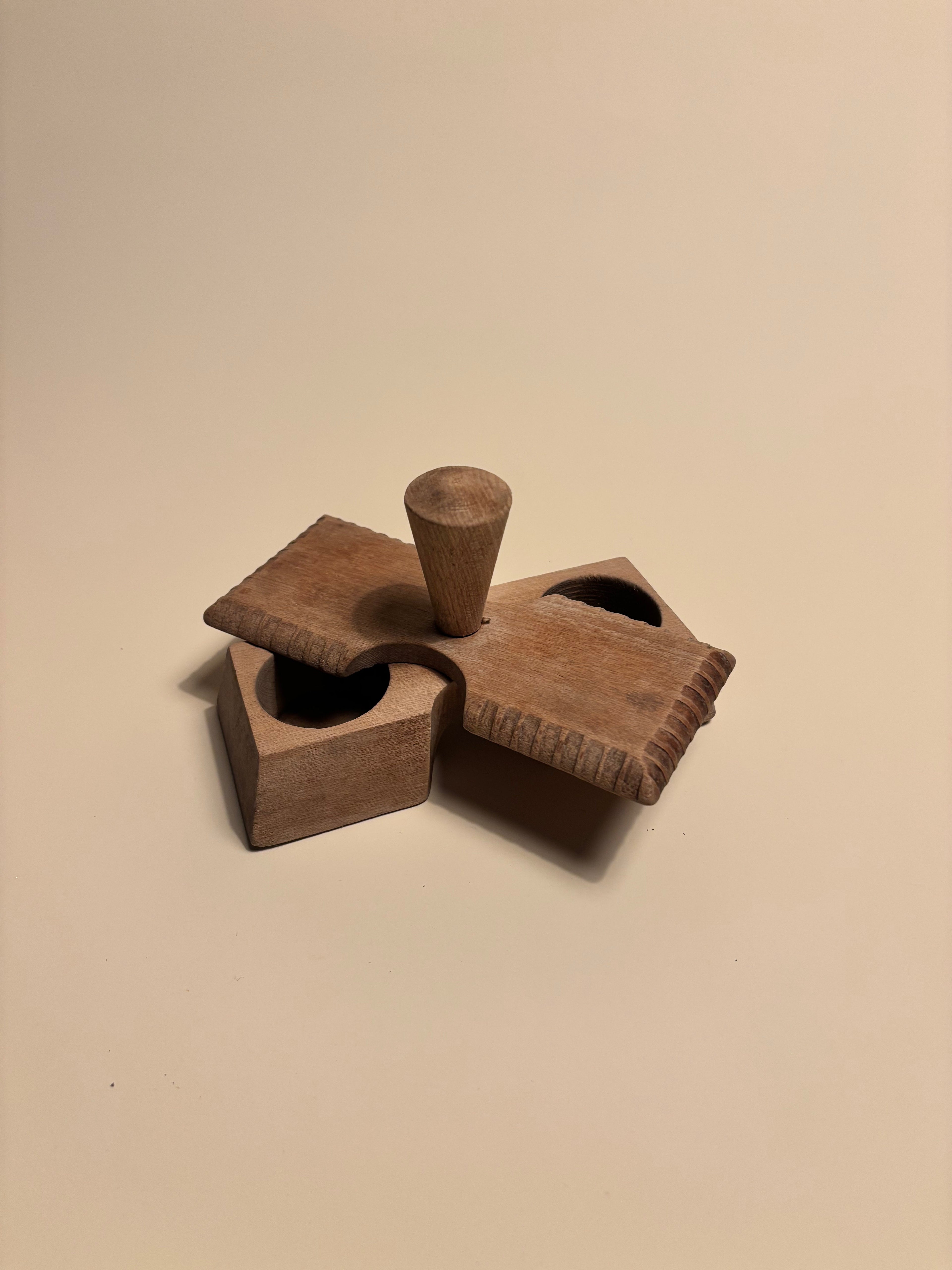 Saleron En Bois Vintage