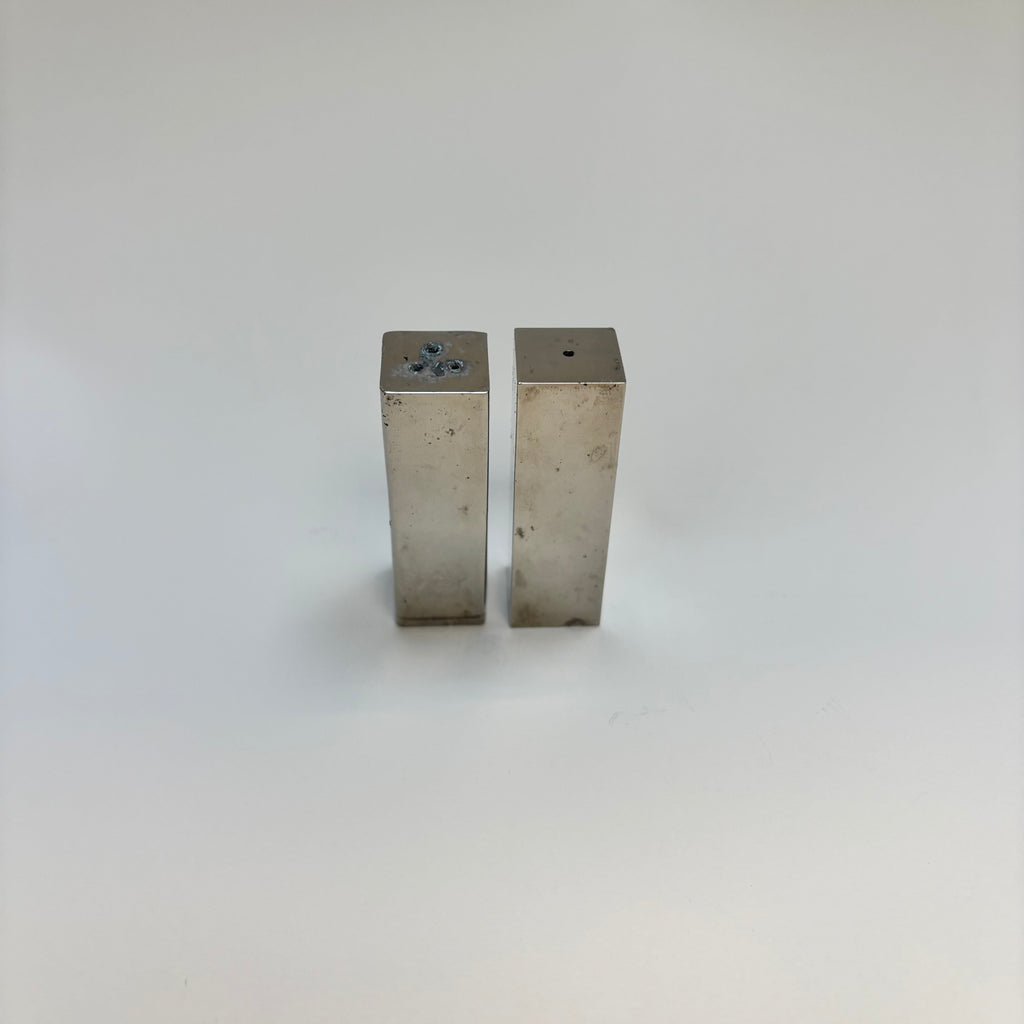 Salière Et Poivrière En Métal