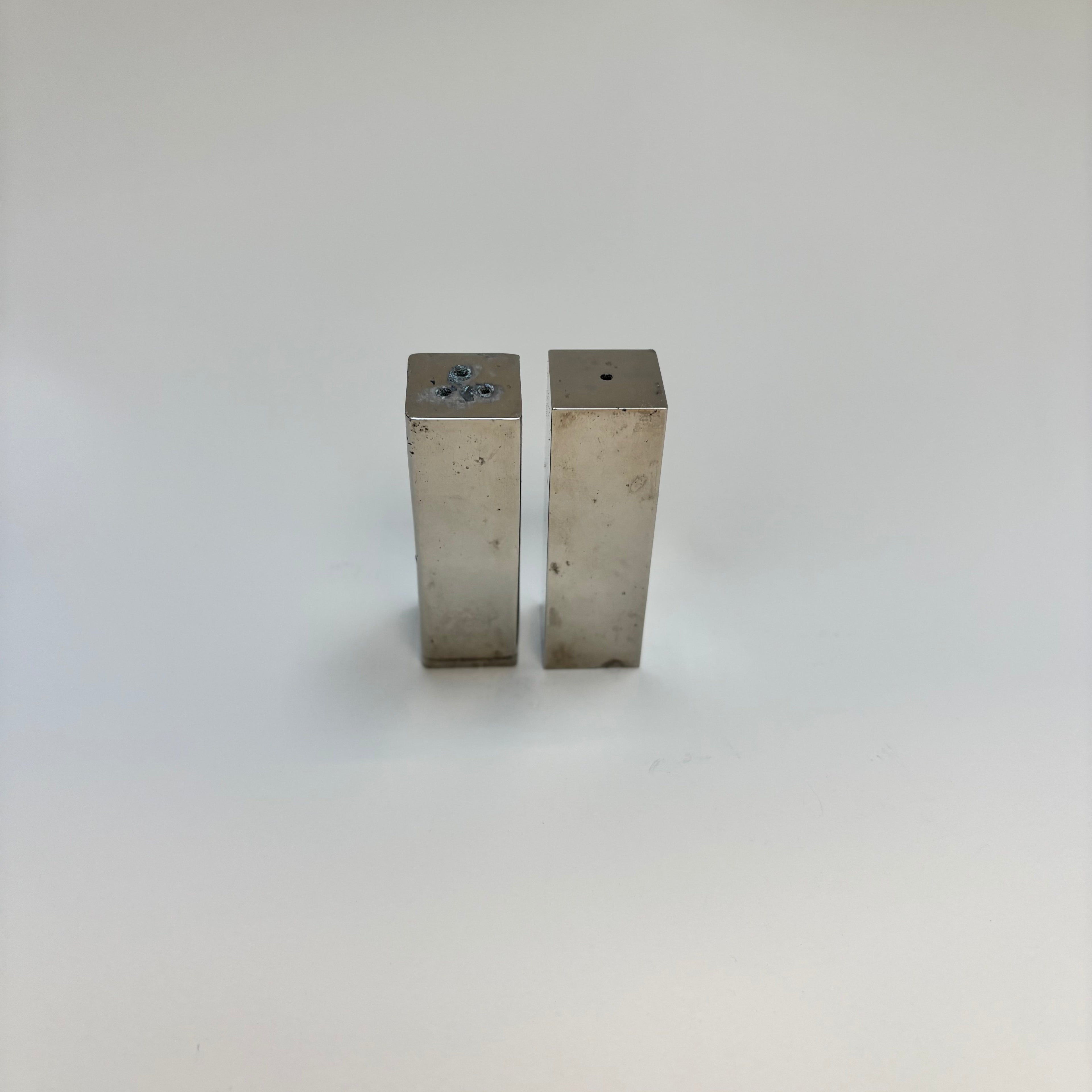 Salière Et Poivrière En Métal