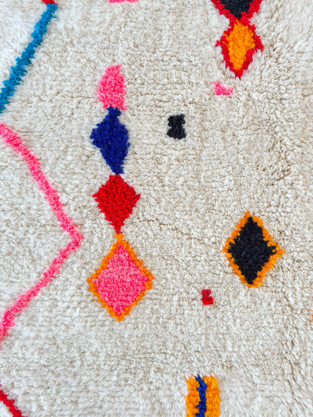 Tapis Berbère Coloré 138 X 266 Cm - N°2044