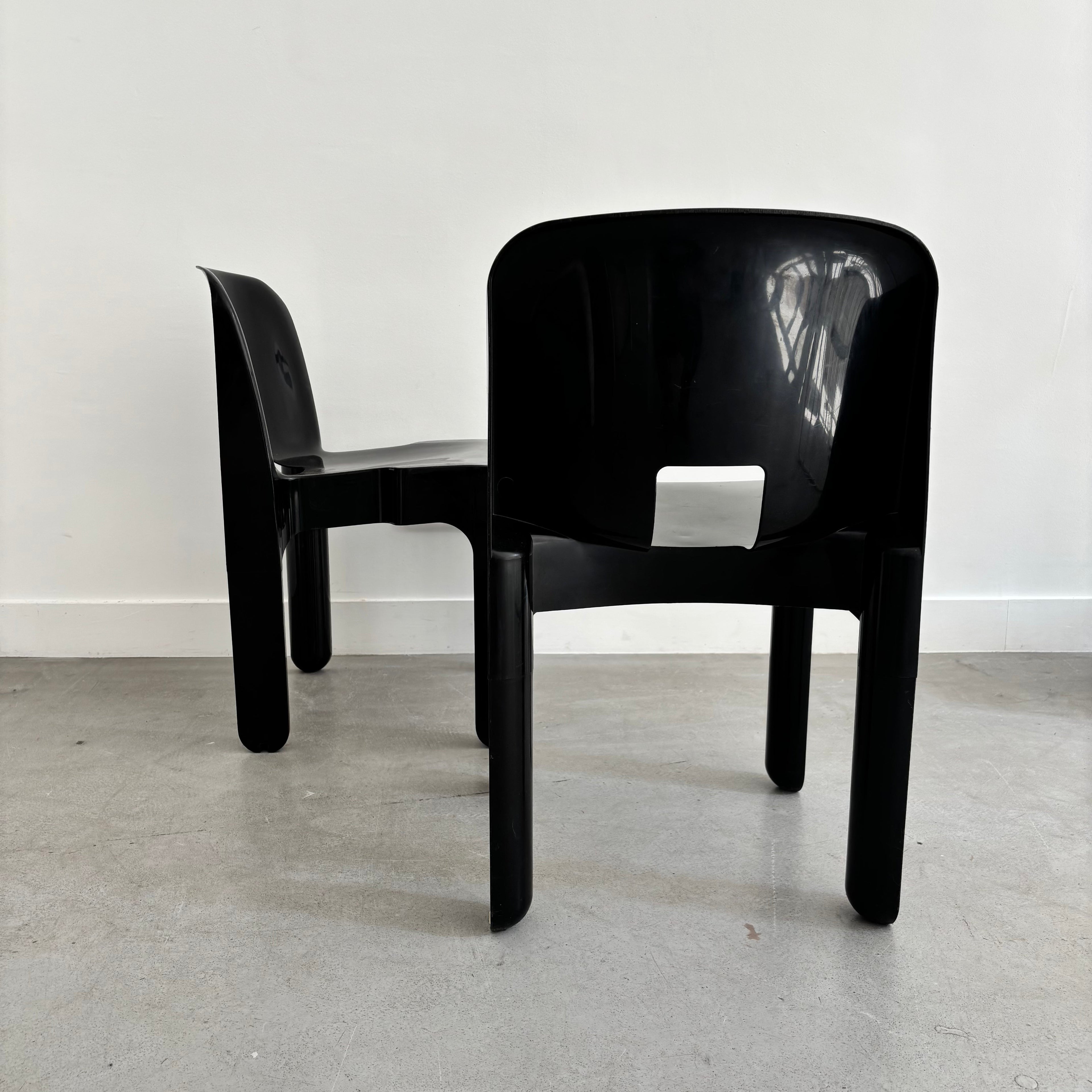 Paire De Chaises Universale Par Joe Colombo Pour Kartell Années 70