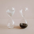Sablier décoratif en verre et sable blanc - INSIDE Box - Shop - Conseil