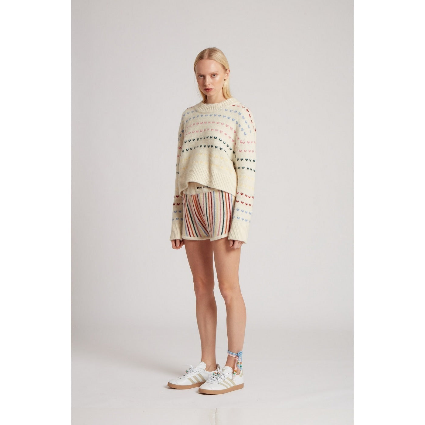 Pull Heart Intarsia