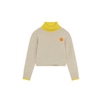 Pull With Embroidered Flower