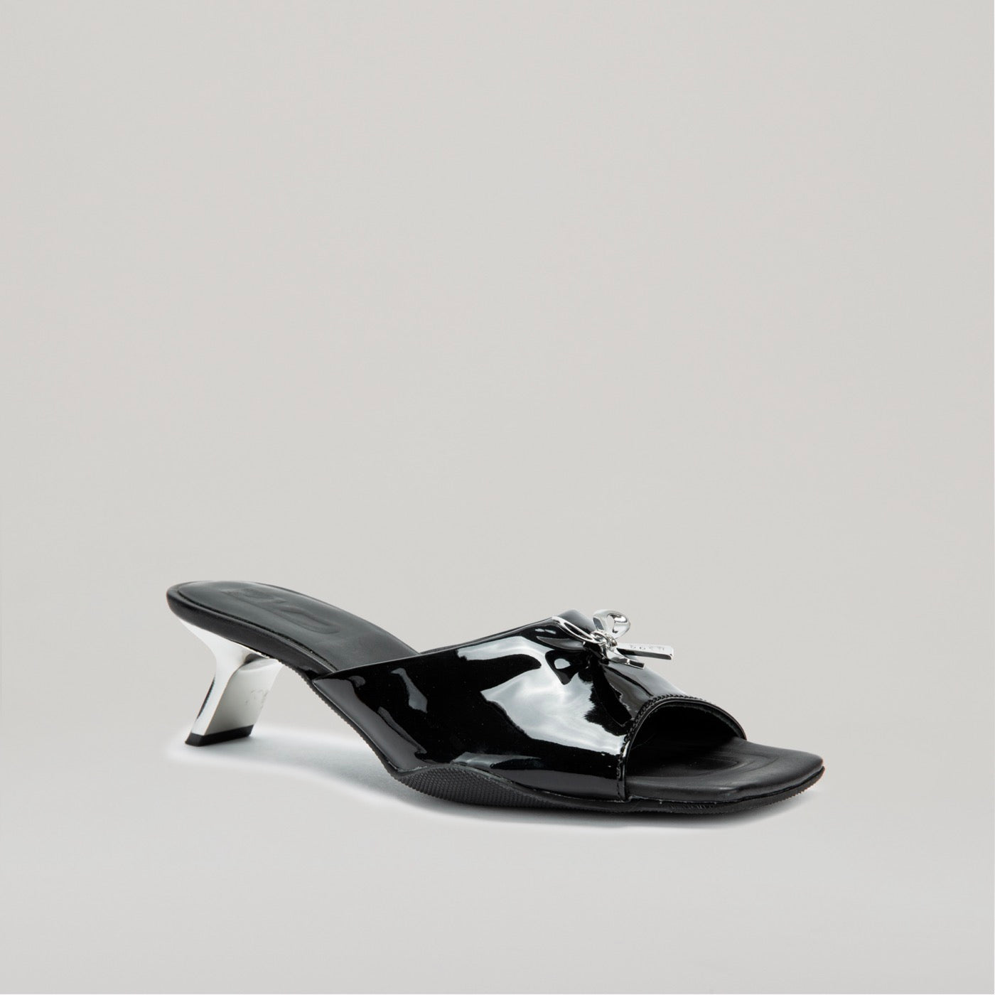 Mules Kitten Heel Metal Bow - Black