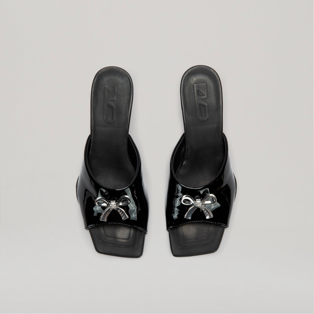 Mules Kitten Heel Metal Bow - Black