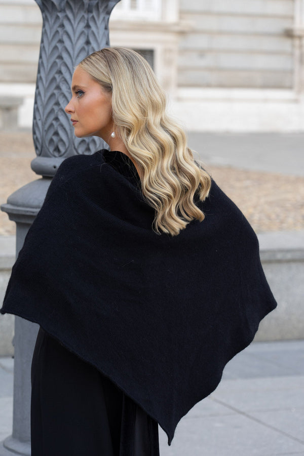 Poncho Inaya Negro