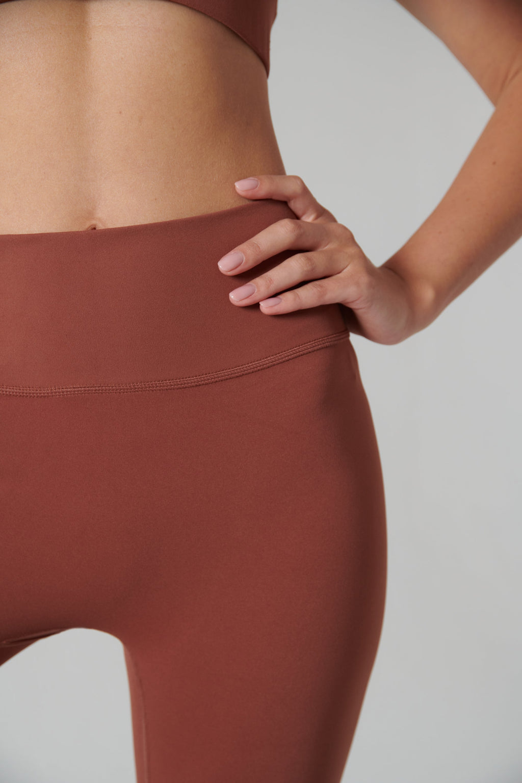 zoom sur le Legging Sport Femme Taille Haute brique
