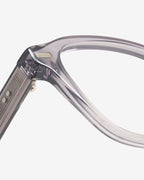 Gros plan sur la monture carré acétate des lunettes de vue Lucifer.M Gris