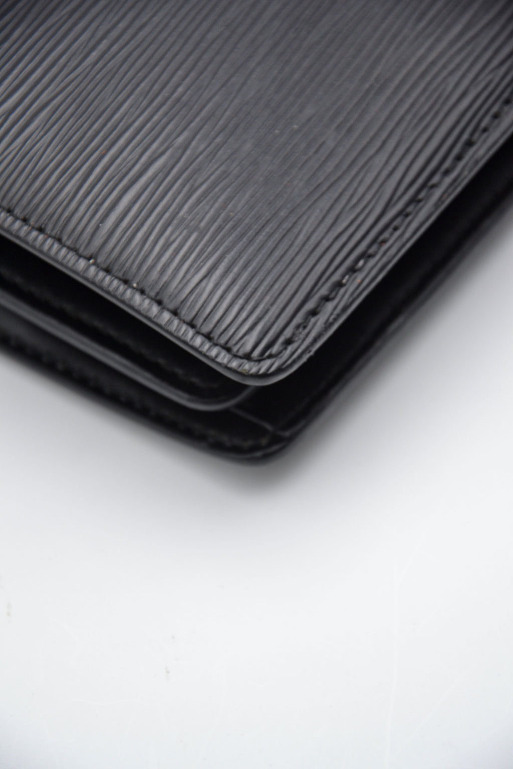 Louis Vuitton Capucines Epi