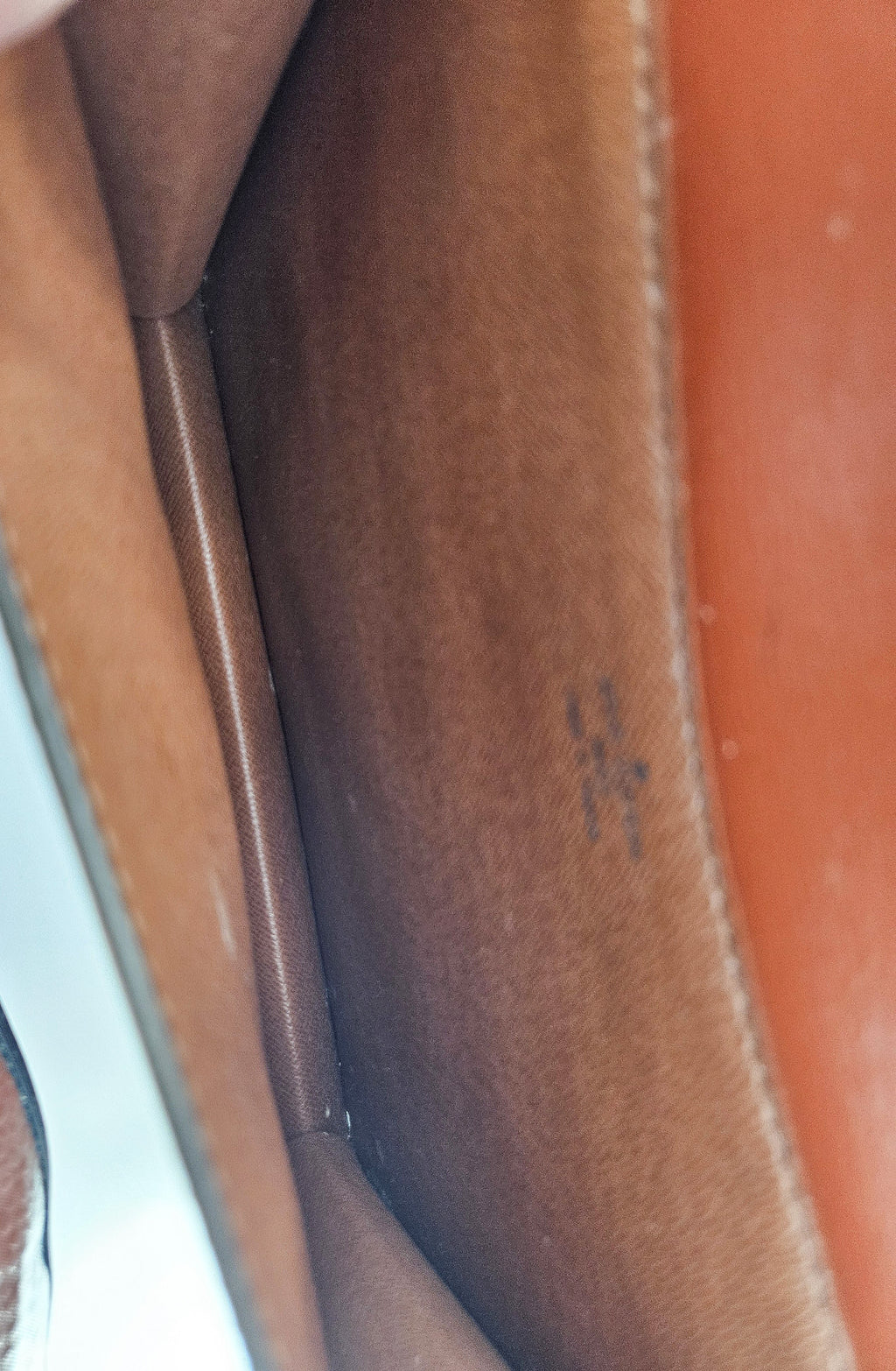 Sac Grenelle Louis Vuitton En Cuir Épi Kenyan – Boîte & Dustbag
