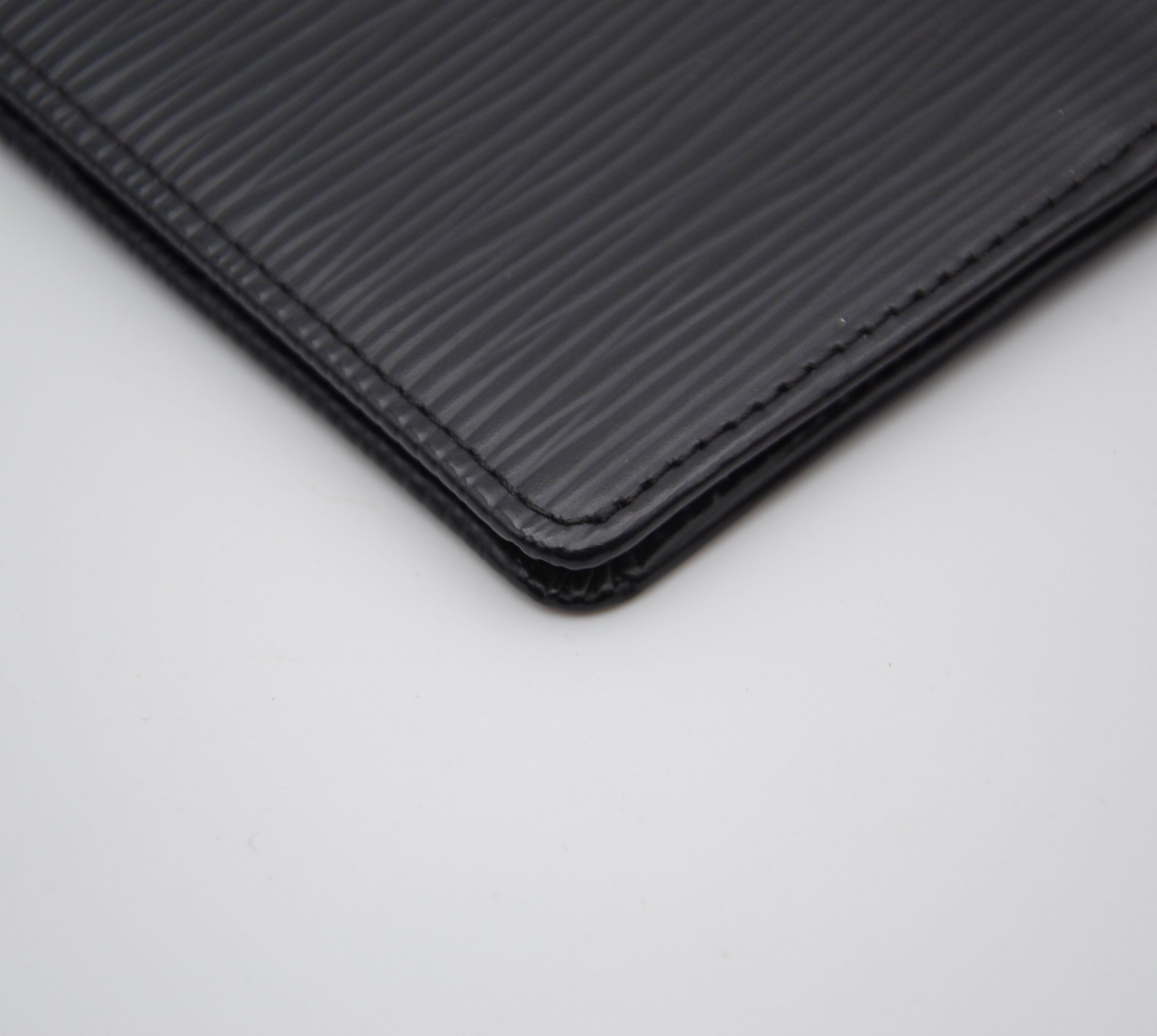 Porte-Cartes Louis Vuitton Cuir Épi Noir Unisexe