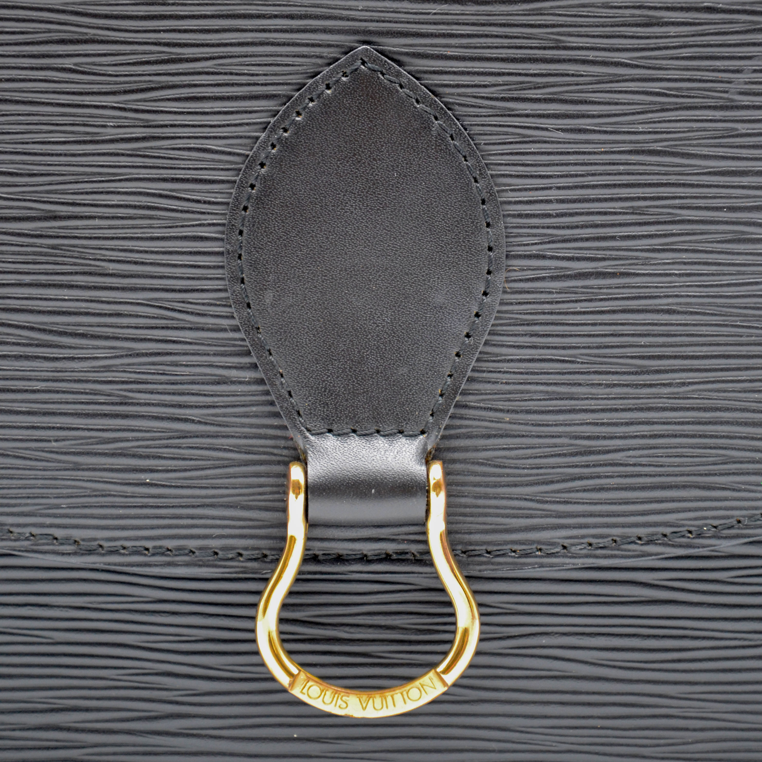 Louis Vuitton Saint Cloud Gm Cuir Épi Noir