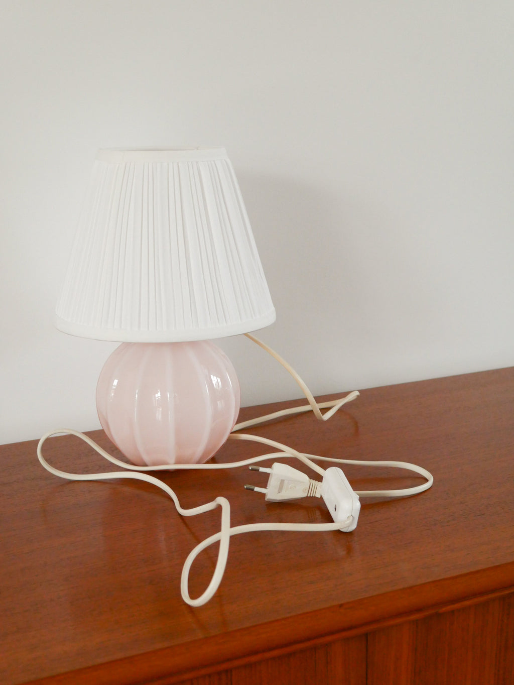 Lampe Boule À Poser En Opaline, Facettée, Rose, Art Déco, 1930