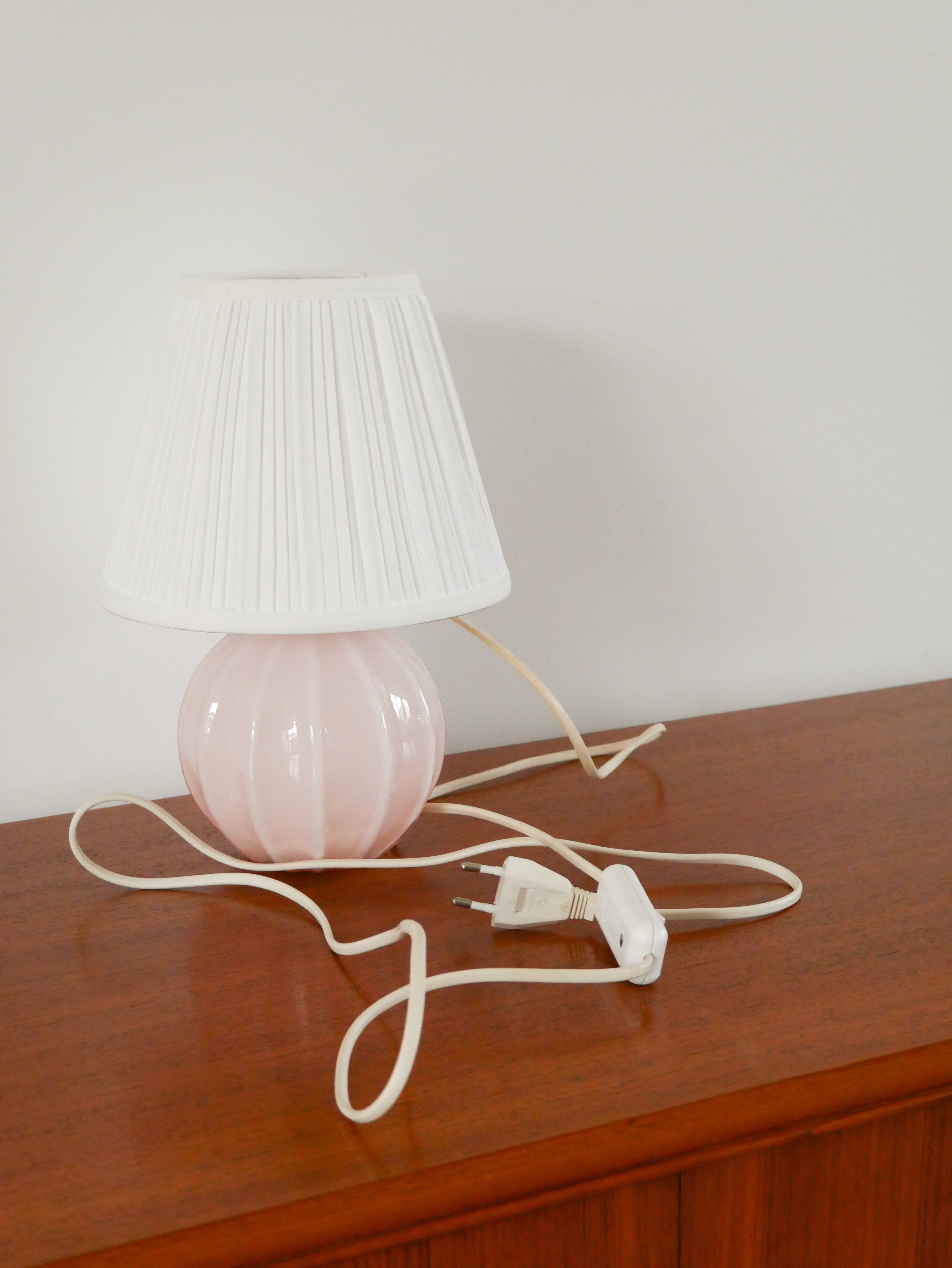 Lampe Boule À Poser En Opaline, Facettée, Rose, Art Déco, 1930