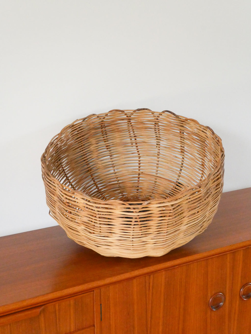 Suspension Géante En Osier, Forme Ronde, 1970 - 54 X 34 Cm