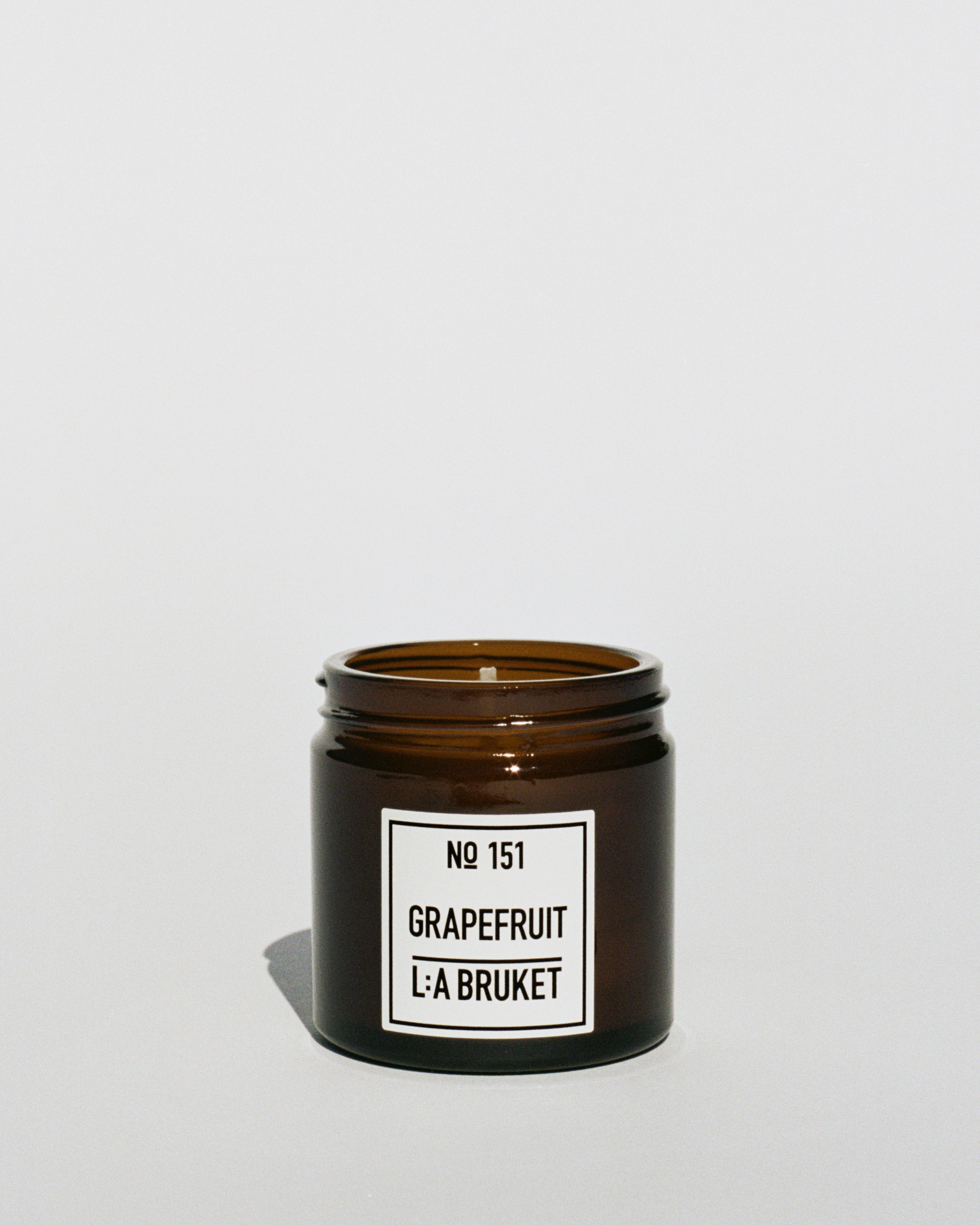 151 · Bougie Parfumée · Pamplemousse · 260 G