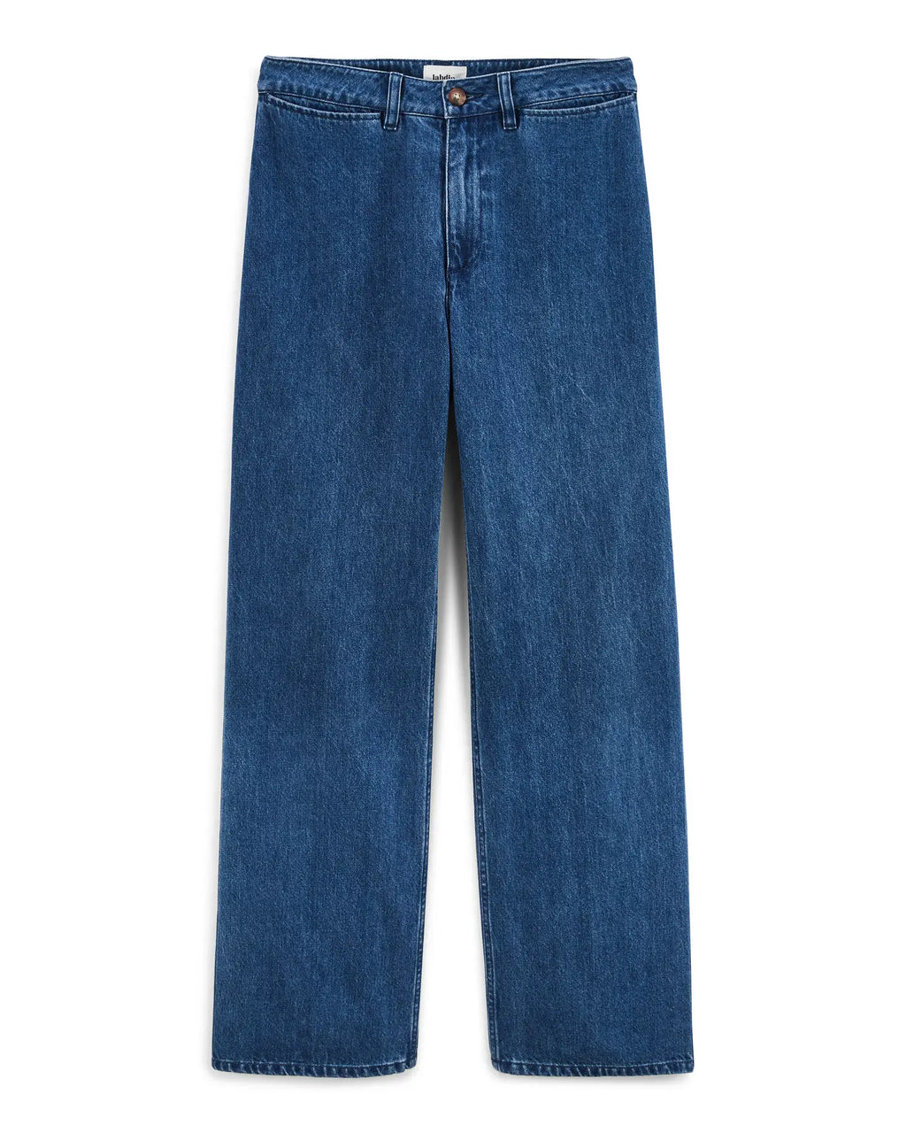Jean en denim bleu moyen avec coupe droite, matière 100% coton, offrant un confort et une adaptabilité idéale pour toutes les morphologies féminines.