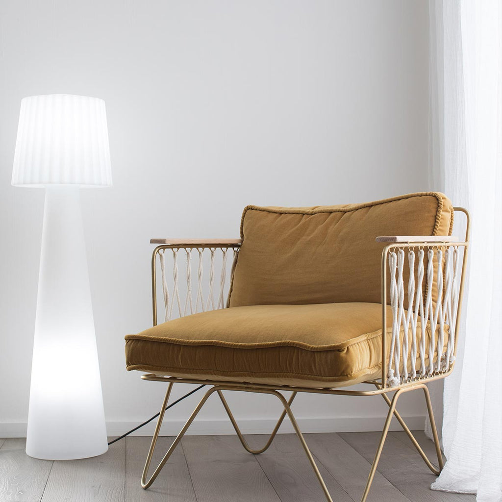 Lampadaire lumineux design filaire abat-jour ondulé pour extérieur éclairage puissant LED blanc LADY H150cm culot E27 - REDDECO.com