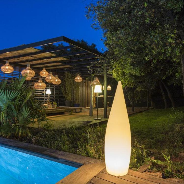 Lampadaire sans fil goutte LED multicolore dimmable CLASSY H120cm avec télécommande - REDDECO.com