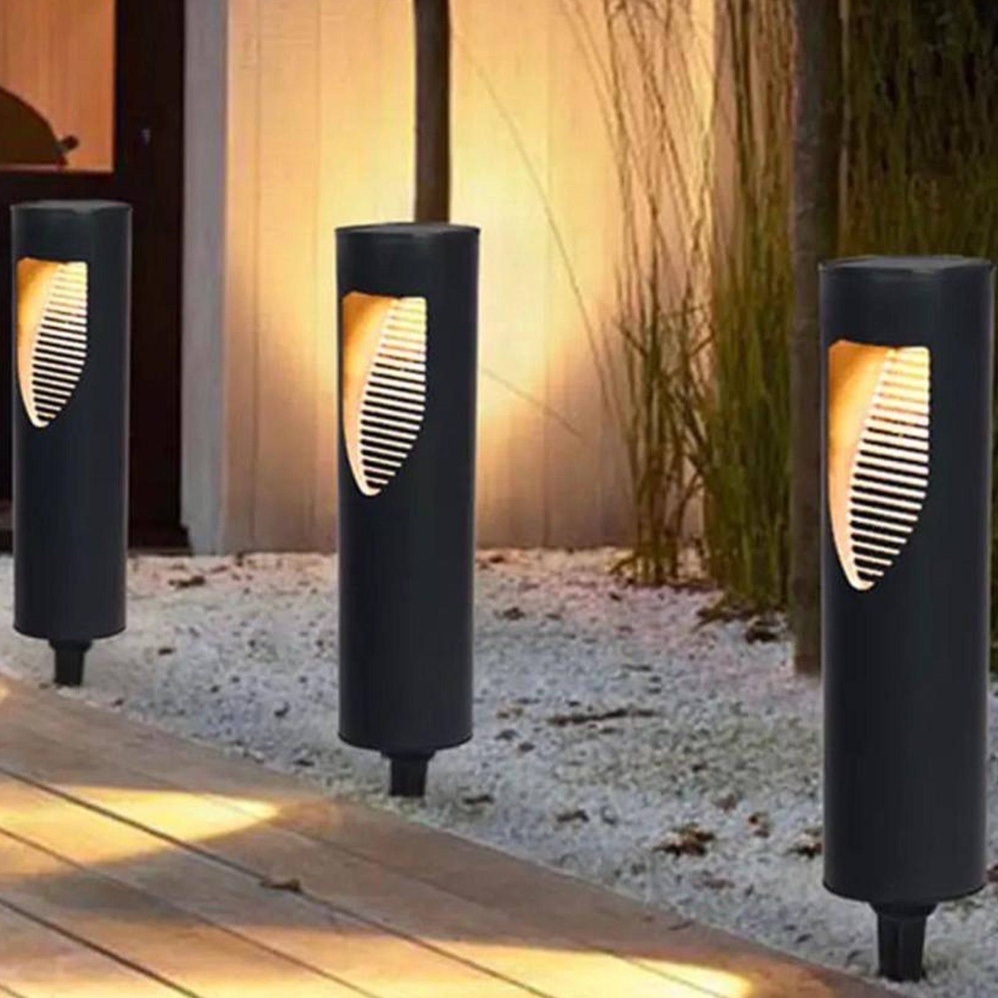 Grilly - Borne & Potelet Solaire - Plastique - Noir