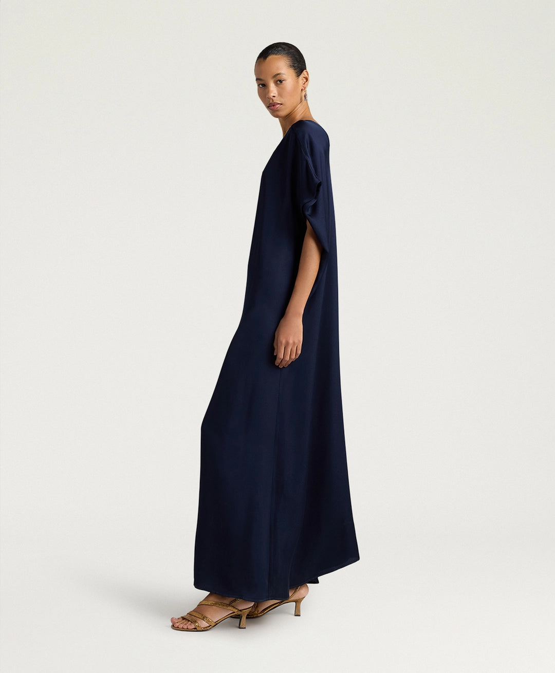 Robe Sakari
