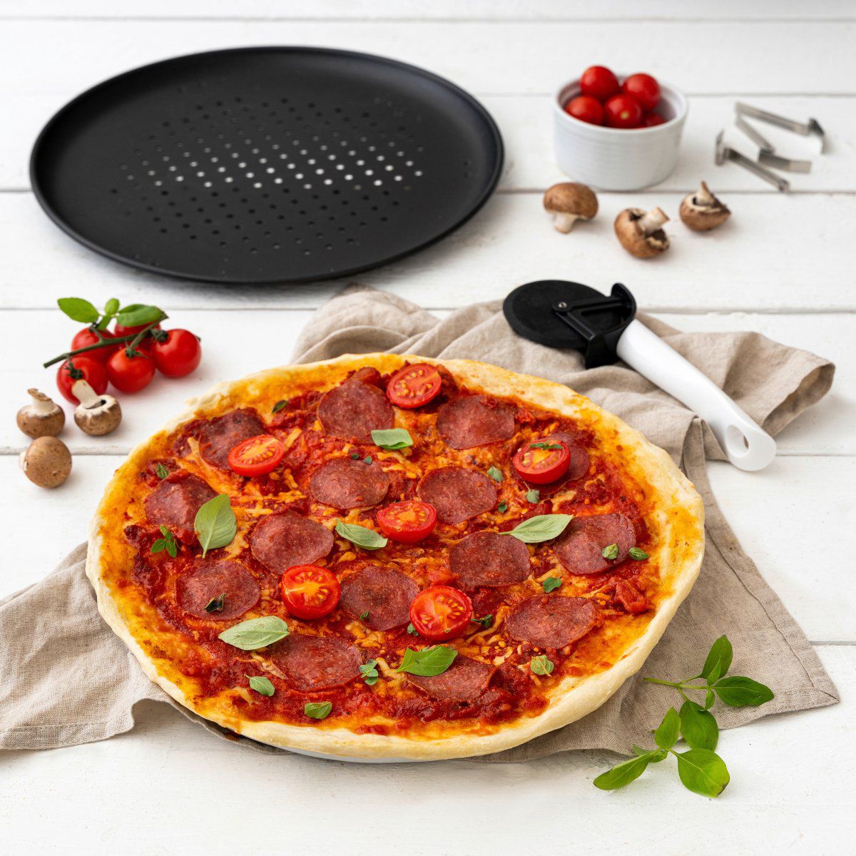 Zenker - Lot De 2 Plaques À Pizza À Fond Perforé 32 Cm Zenker Spécial Countries - Noir