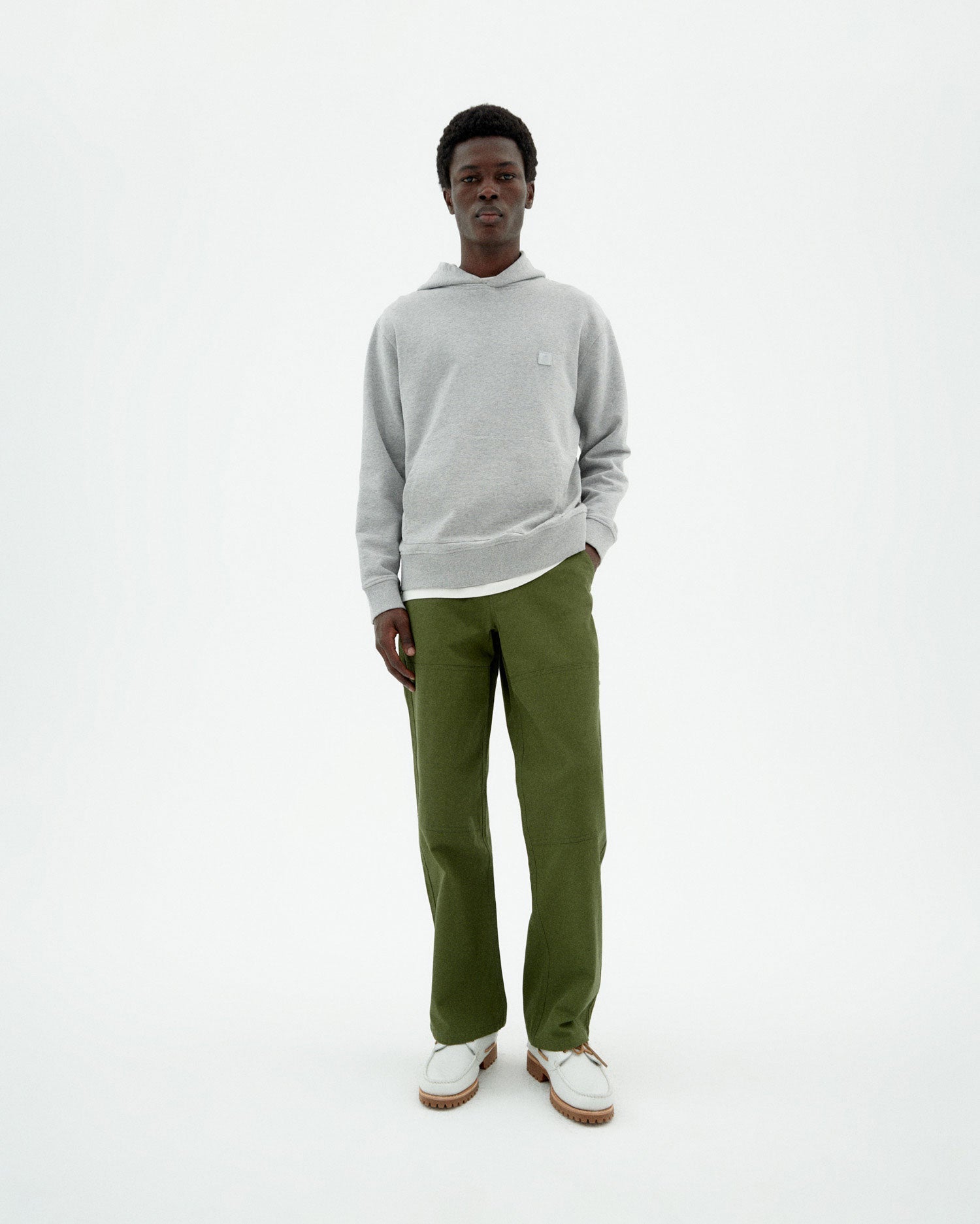 Pantalón verde Owen sostenible-2