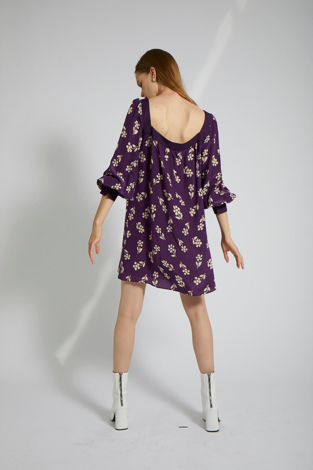 Robe Ava 1
