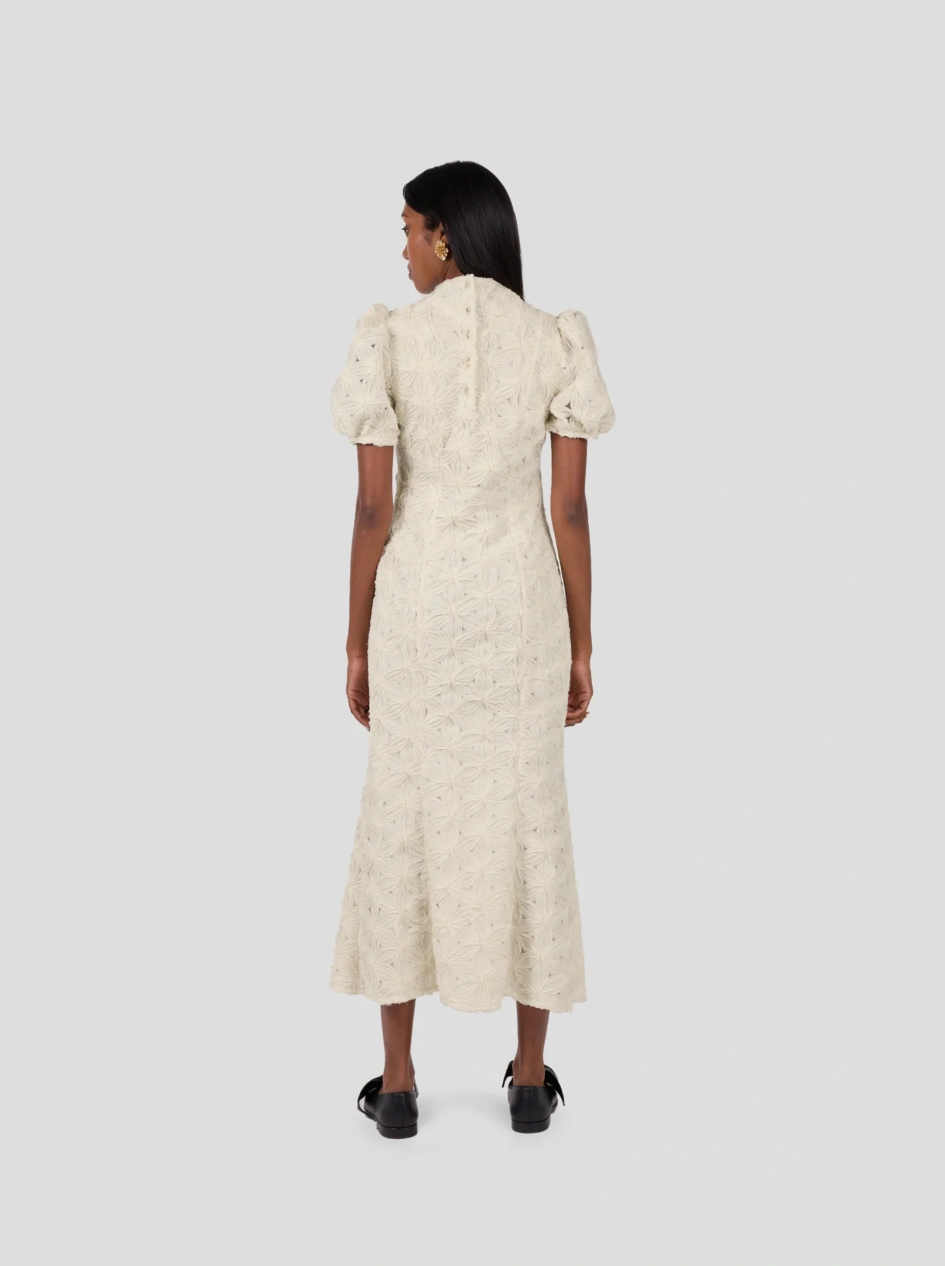 Robe Nas In Fragmented Enameled Lace